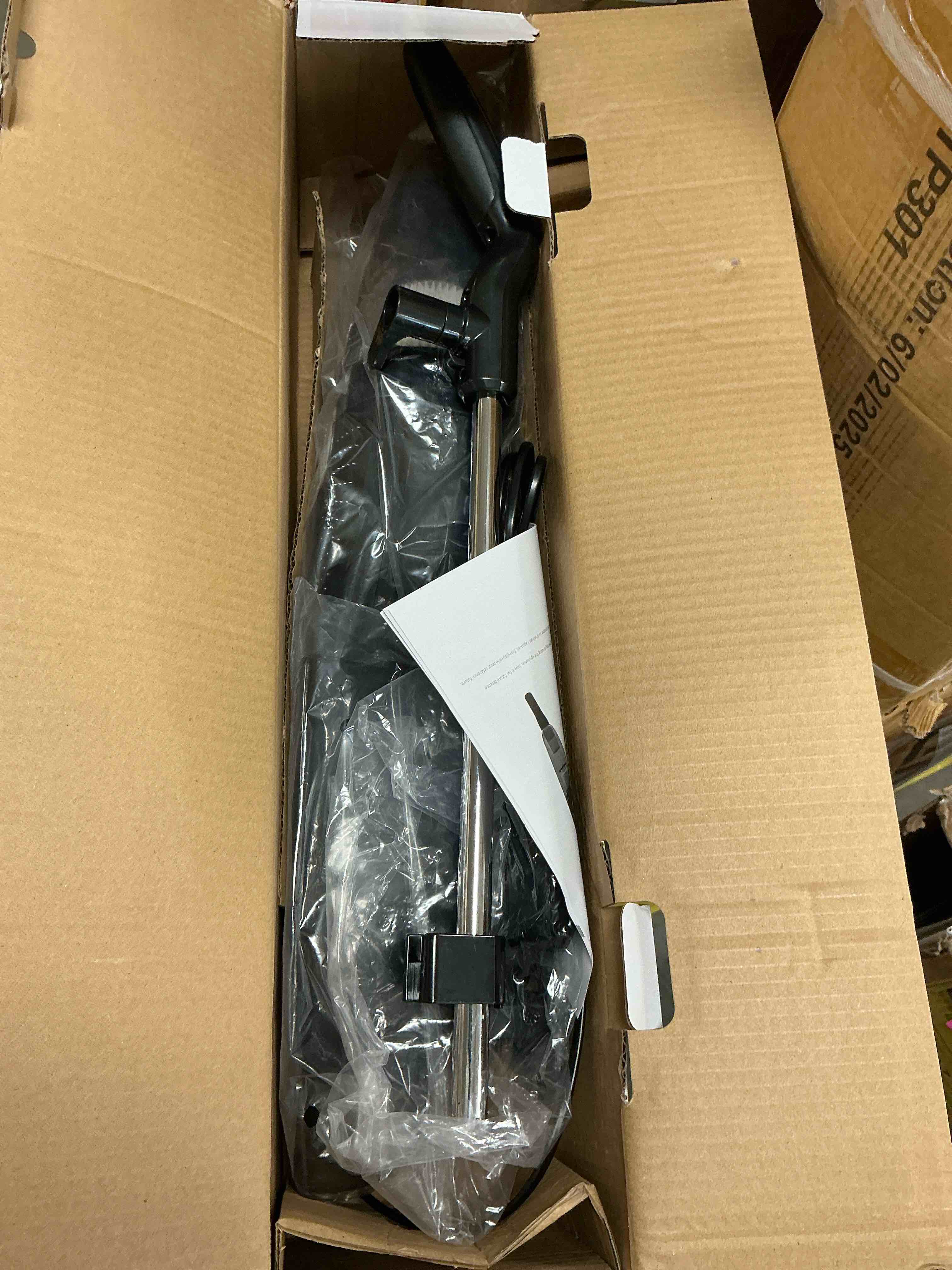 Condition photo showing New/Like New for Qunler 25Kpa Corded Stick Vacuum Cleaner with Powerful Suction, 3-in-1 Lightweight Handheld Vacuum Cleaner for Home Carpet Pet Hair, Black Grey, BR602