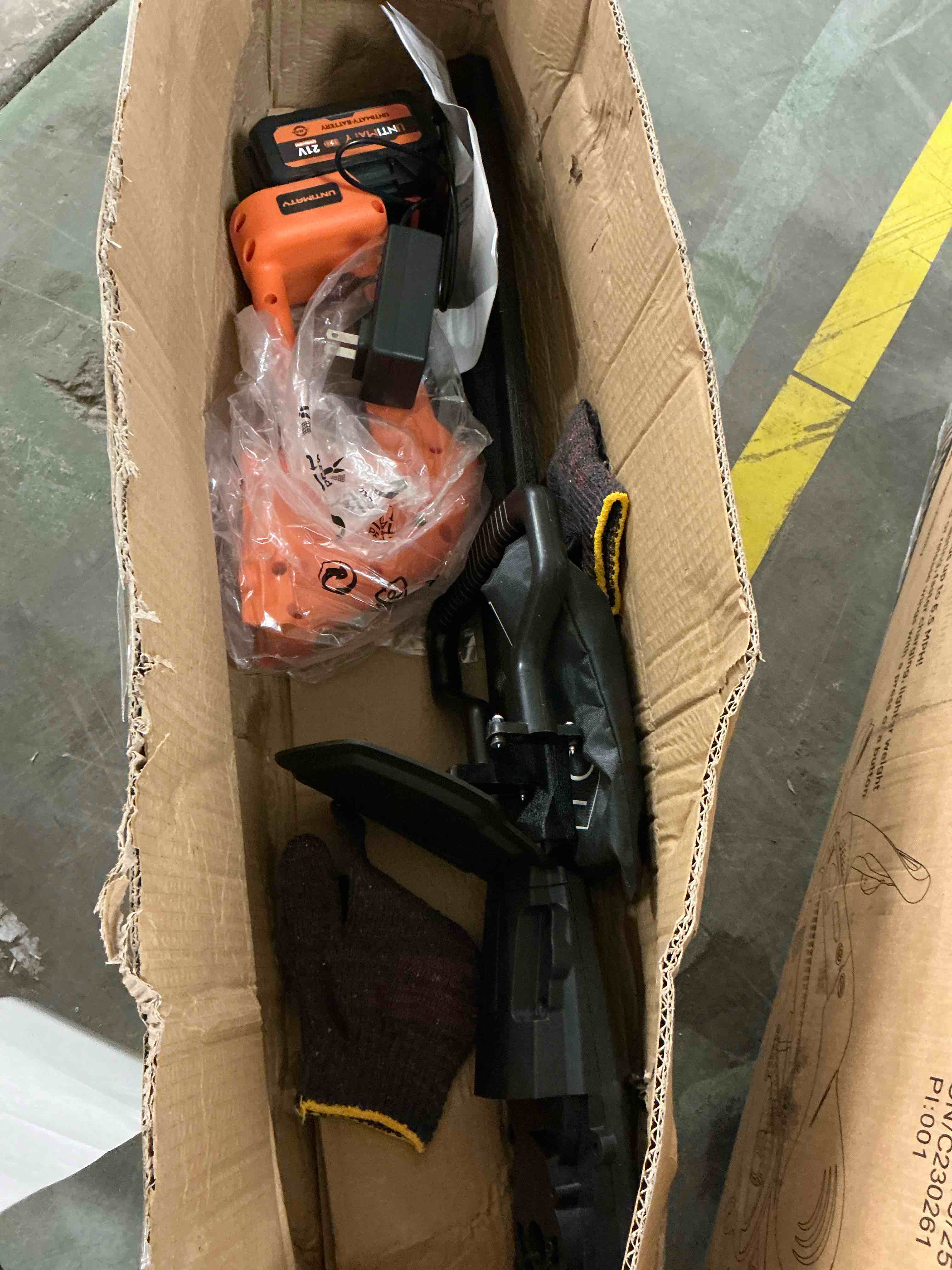 Condition photo showing Good Condition for Hedge Trimmer Cordless, UNTIMATY 21V Electric Hedge Trimmer with 3.0Ah Battery and Charger for Bush Shrub Cutting, Trimming, Orange