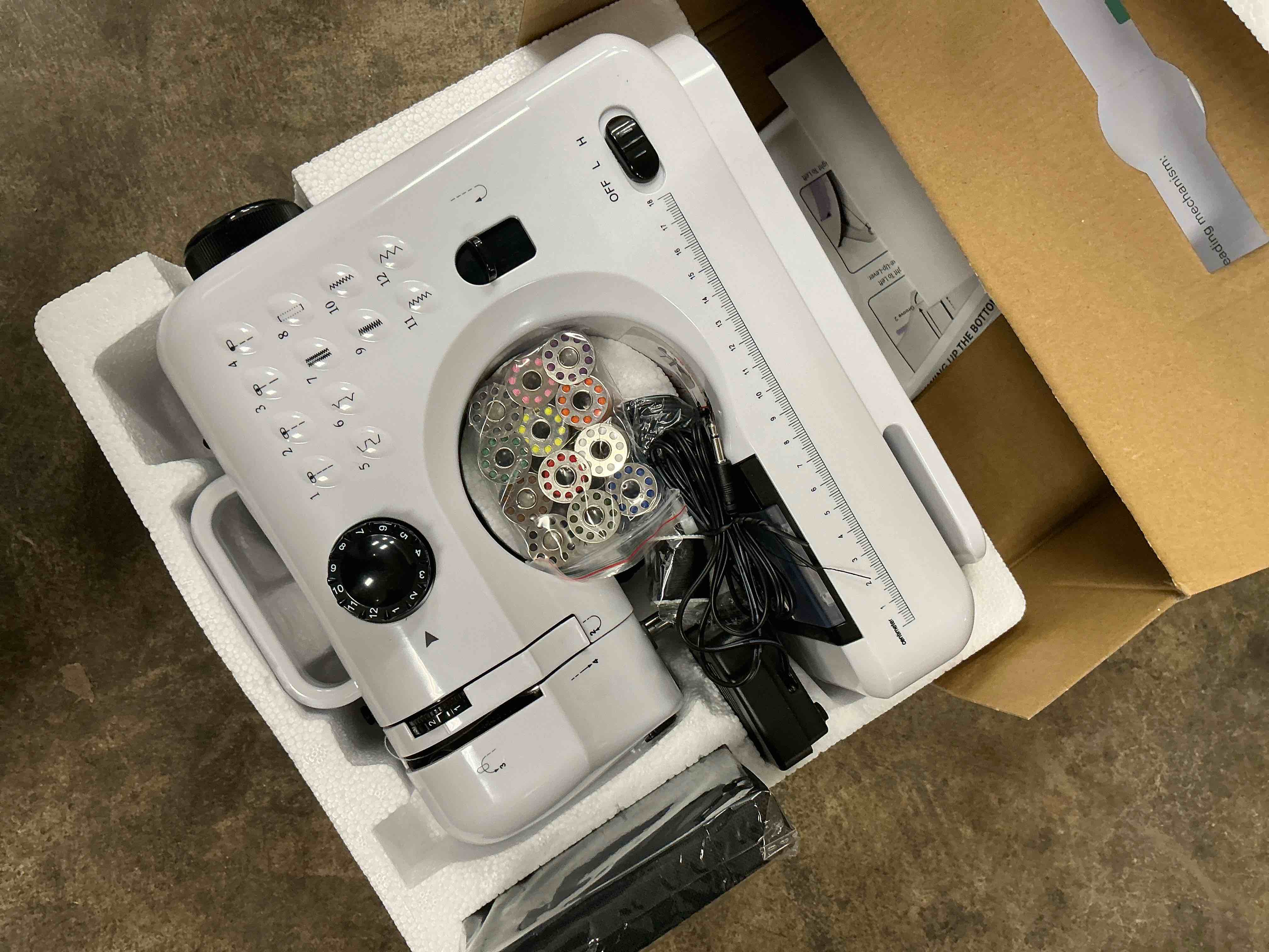 Condition photo showing Good Condition for BCOOSS Sewing Machine for Beginner Multi-Functional Portable Machine with 12 Built-in Stitches,Black