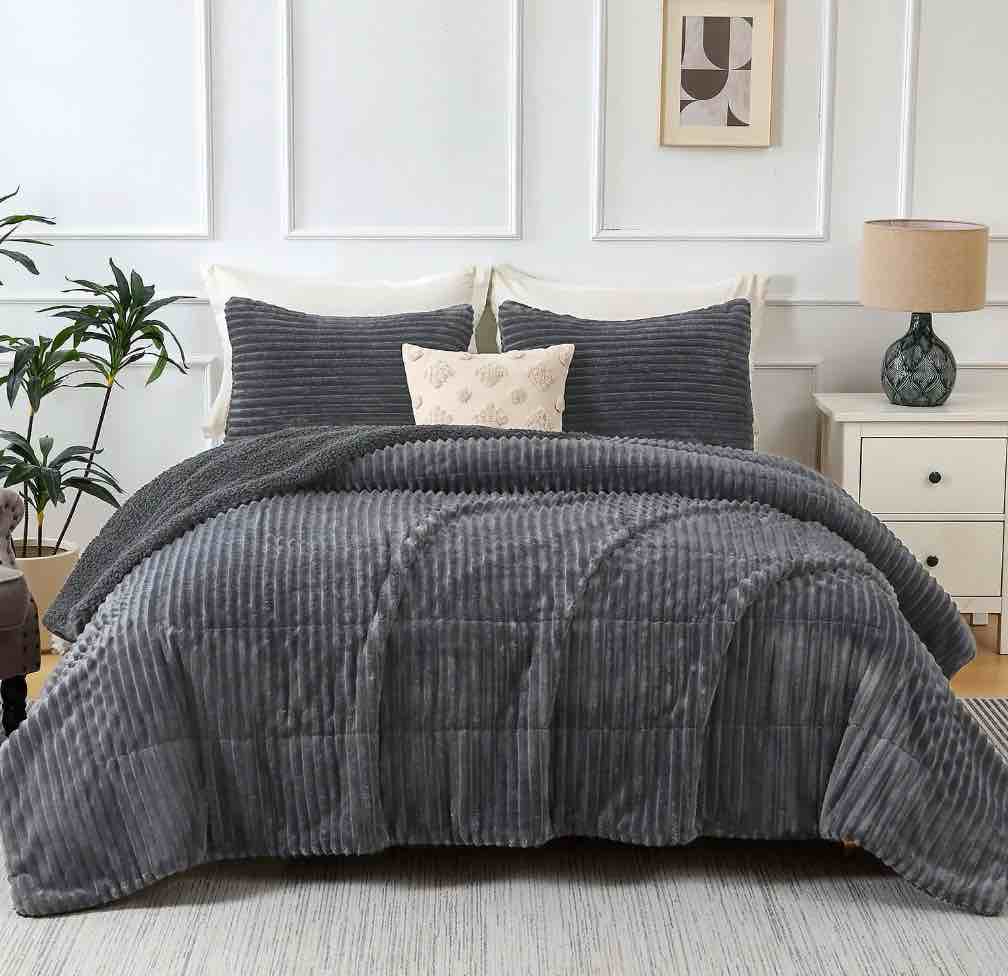 Jessy Home 3 Piece Fleece Queen Comforter Set - Soft & Warm Fluffy Dark Gray Sherpa Bedding , Fuzzy Heavy Double Sided Design Winter Comforter with 2 Pillow Cases