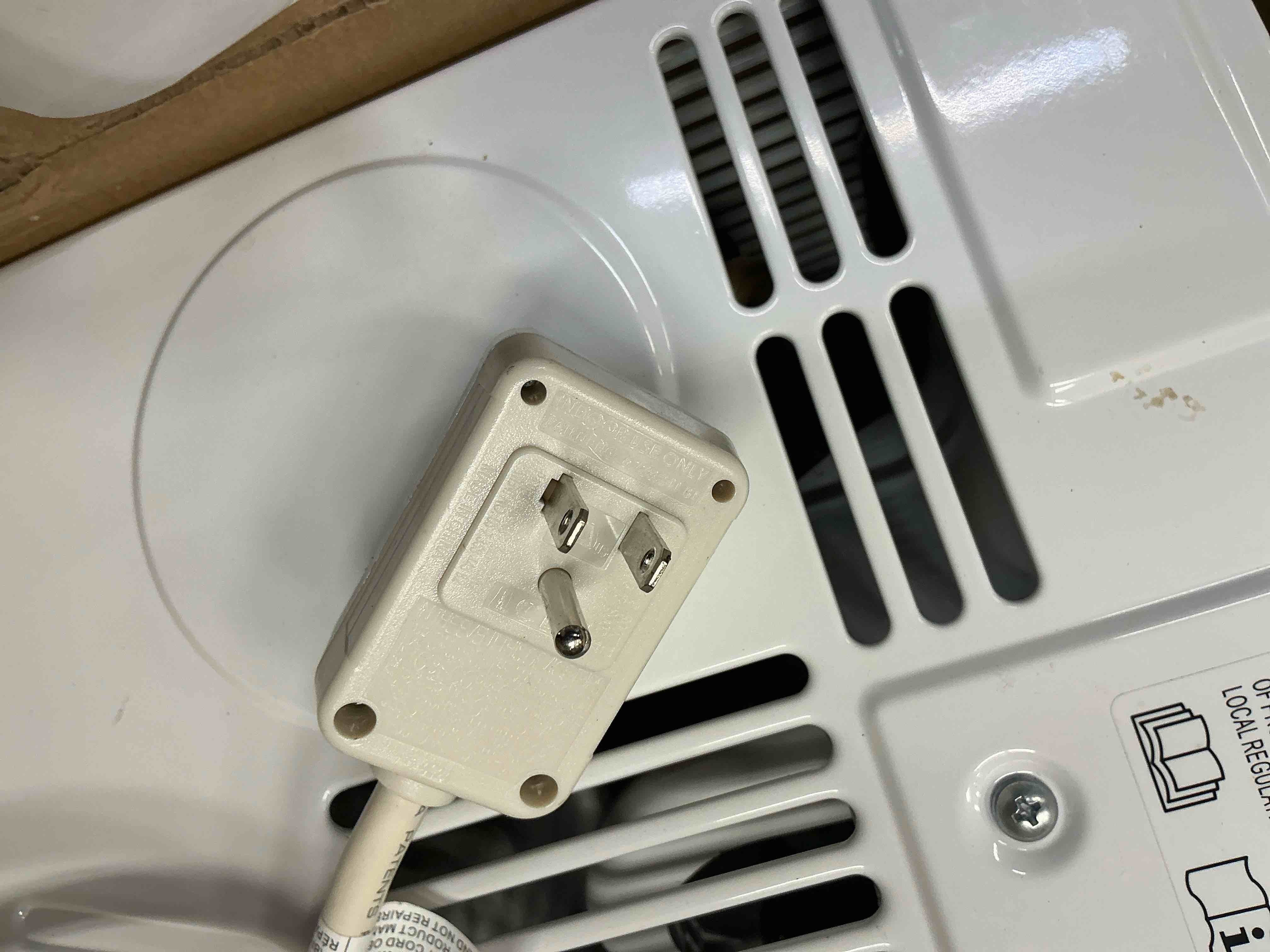 Condition photo showing Good Condition for PhiloDeco 6000 BTU Window Air Conditioner Cool to 250 sq ft Intelligent, LED,Remote Control, Easy to Clean Filter Screen, Can Be Used as a Dehumidifier/Fan, Operates Quietly, and is Energy-Saving