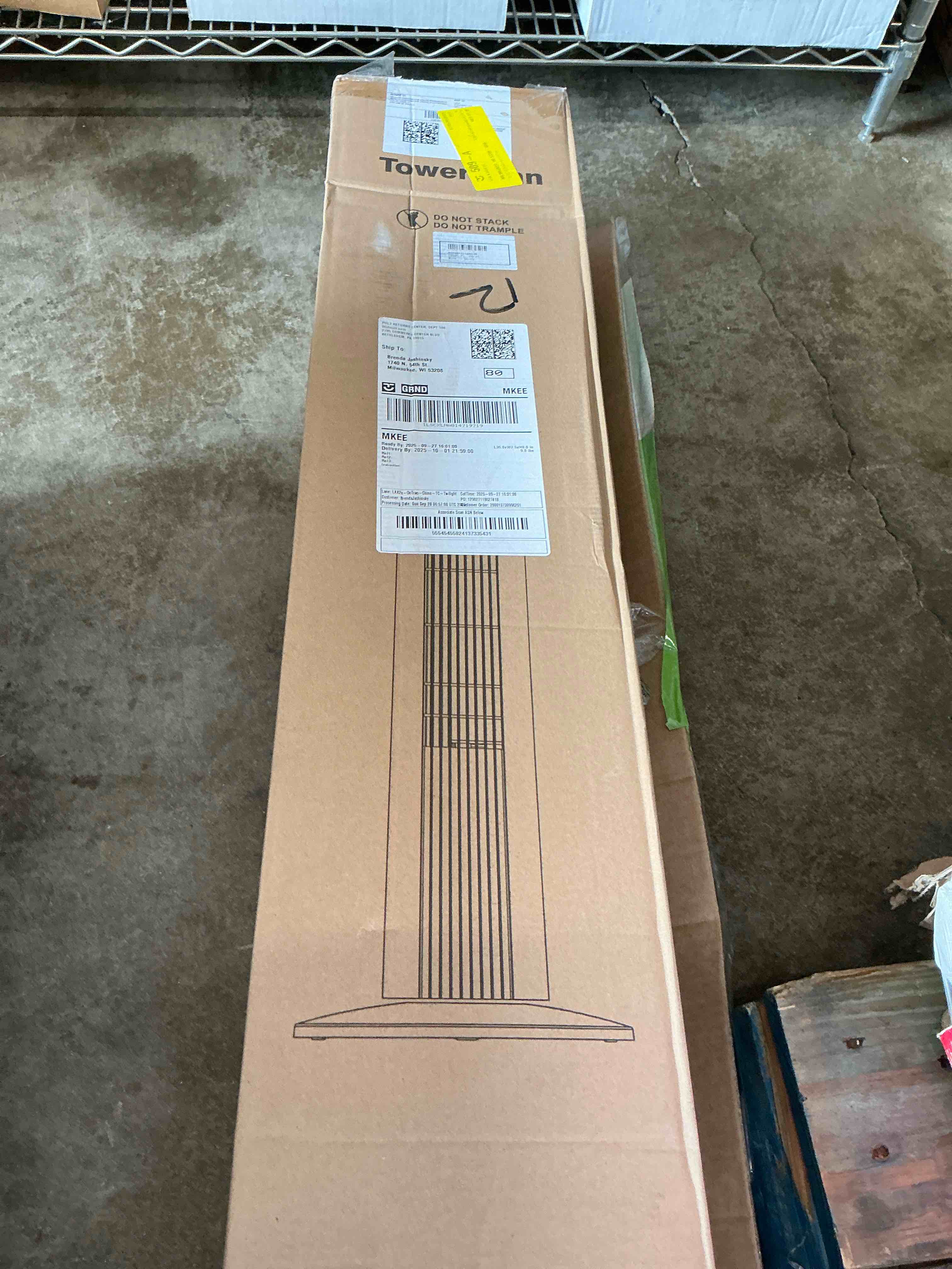Condition photo showing Good Condition for SZRSTH Tower Fan 36 Oscillating Standing Floor Cooling Fans 3 Speeds & Modes 9H Timer for Home Bedroom