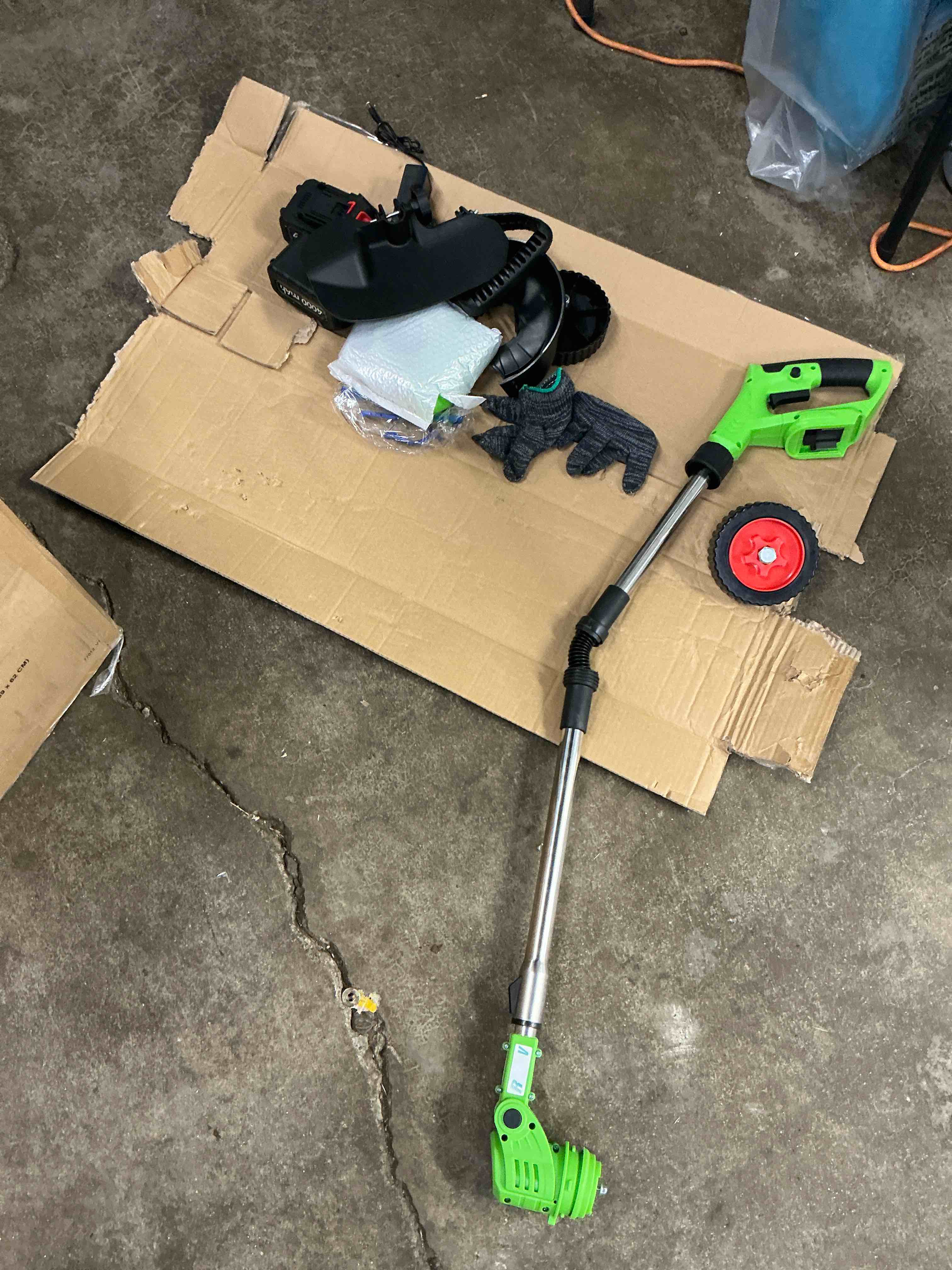 Condition photo showing Good Condition for Cordless Weed Wacker, 3-in-1 stringless Weed Wacker, Foldable Weed Trimmer 2.0Ah Battery Powered Weed Trimmer Stringless Grass Trimmer/Edger Lawn Tool for Yard Lawns Garden