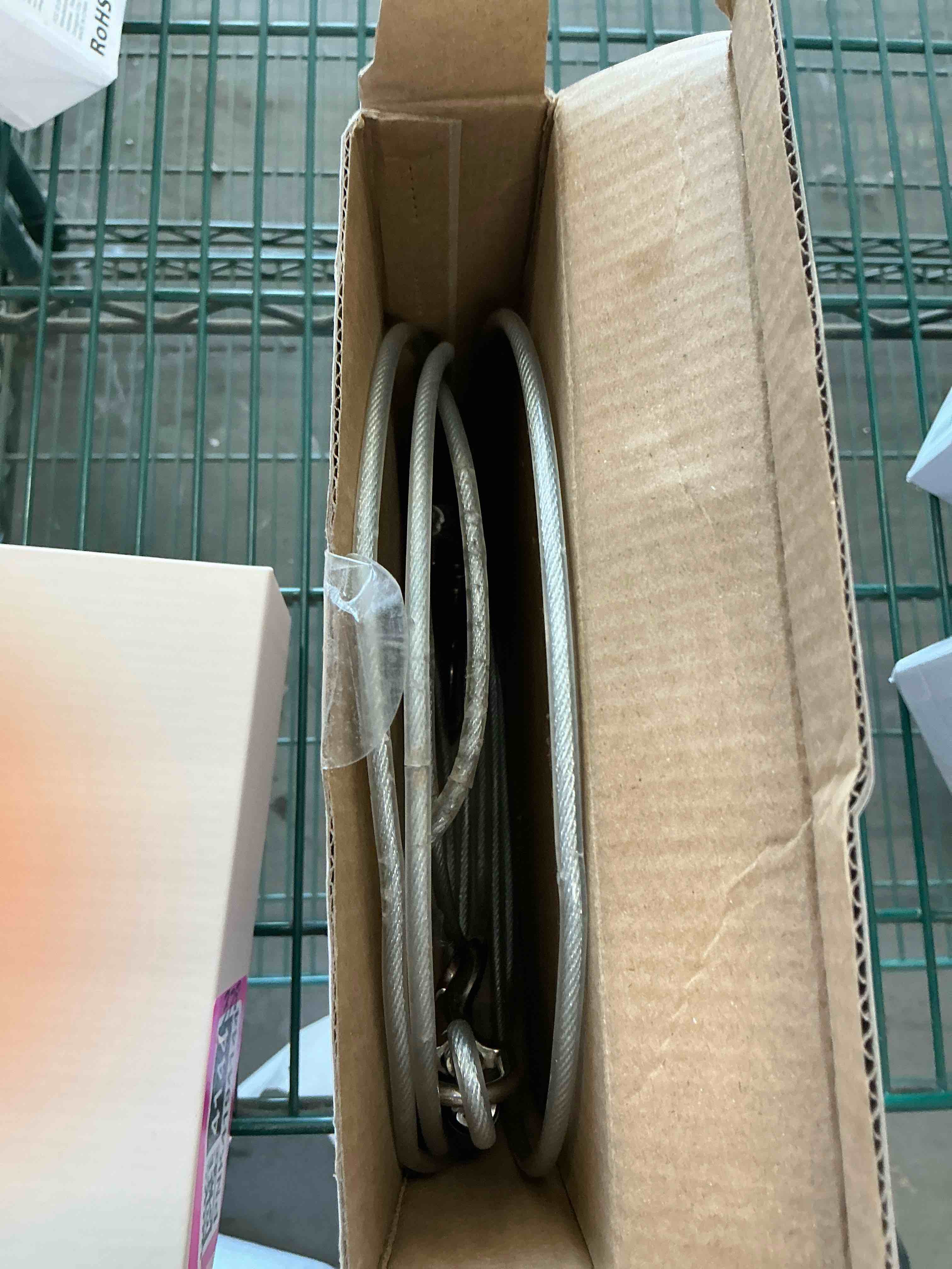 Condition photo showing Good Condition for jenico Dog Tie Out Cable: 10ft Dog Leads for Yard Heavy Duty - Reflective Chain Leash for Outside Small Large Dogs Up to 125lbs Outdoor Runner Camping White 10FT