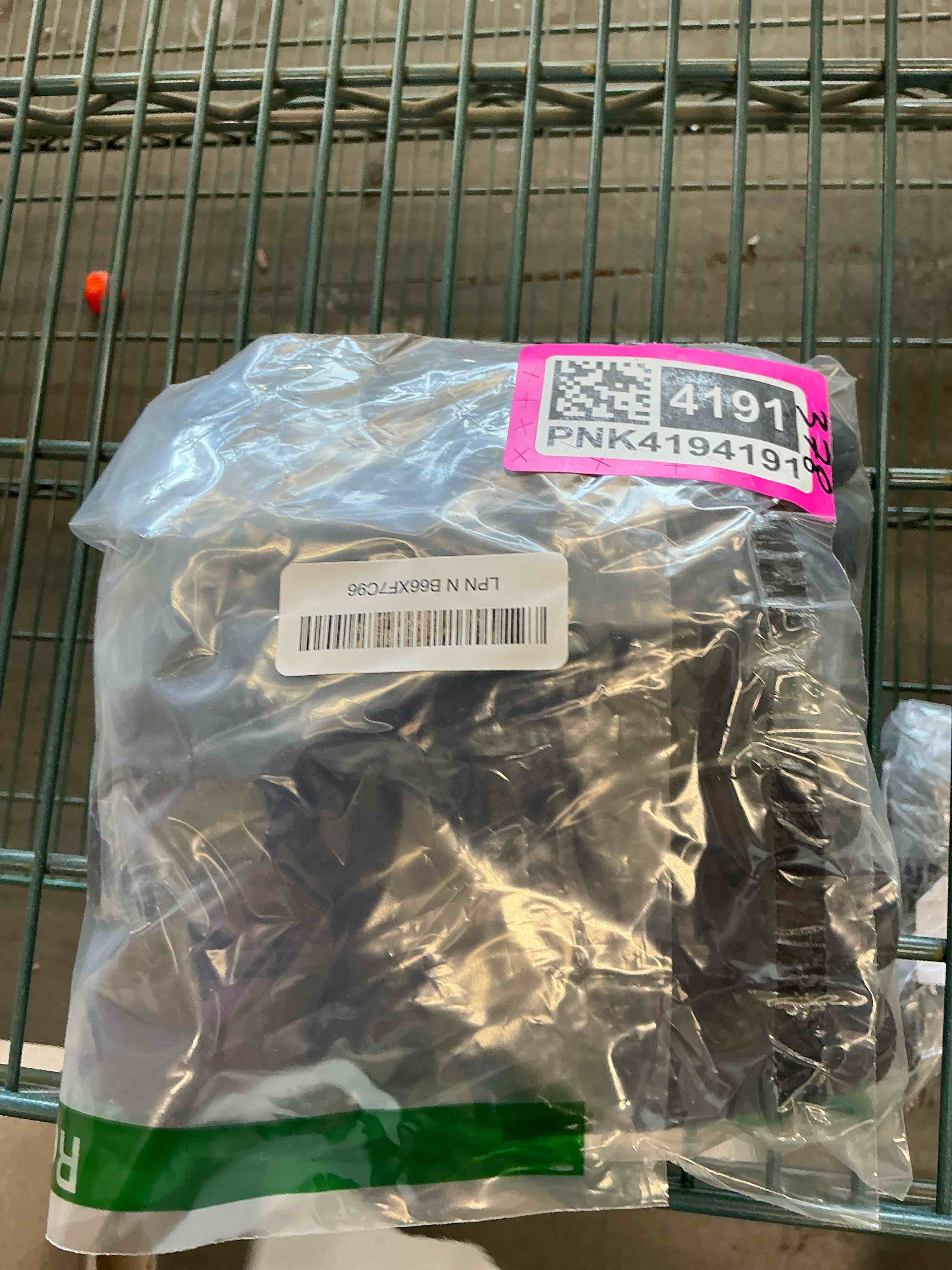 Condition photo showing Good Condition for kimmyku Kids Waterproof Winter Gloves Toddler Snow gloves Ski Gloves For Little Boys Girls Black 2 6-8Years