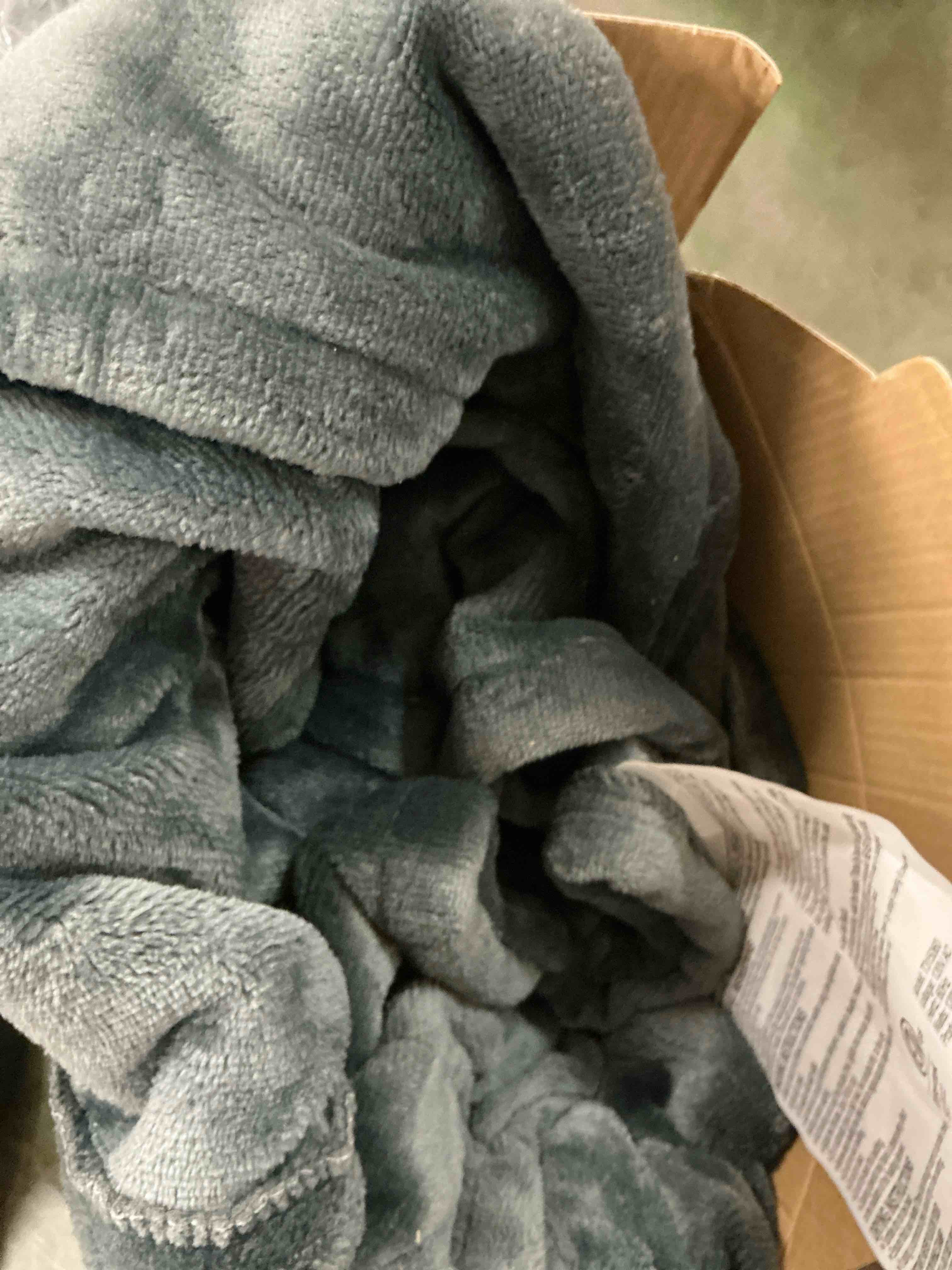 Condition photo showing Good Condition for Riousery 50 x 60 Electric Heated Throw Blanket with 10 Heating Levels & 1- 8H Auto-off Machine Washable Double Side Flannel Gray