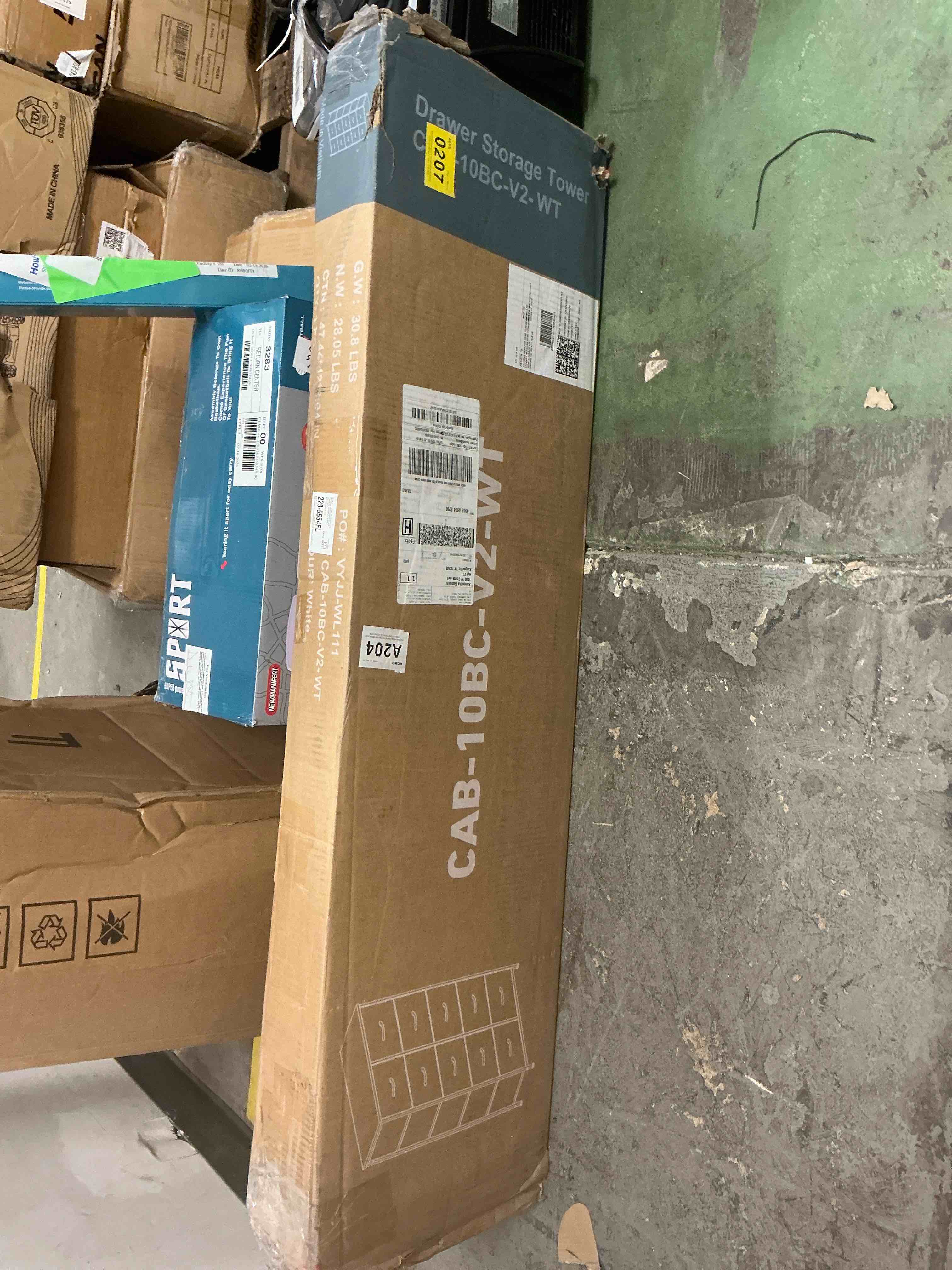 Condition photo showing New/Like New for ZUNMOS 10 Drawer Fabric Dresser for Bedroom, Chest of Drawer Organizer Storage Cabinet for Closet, Entryway, White