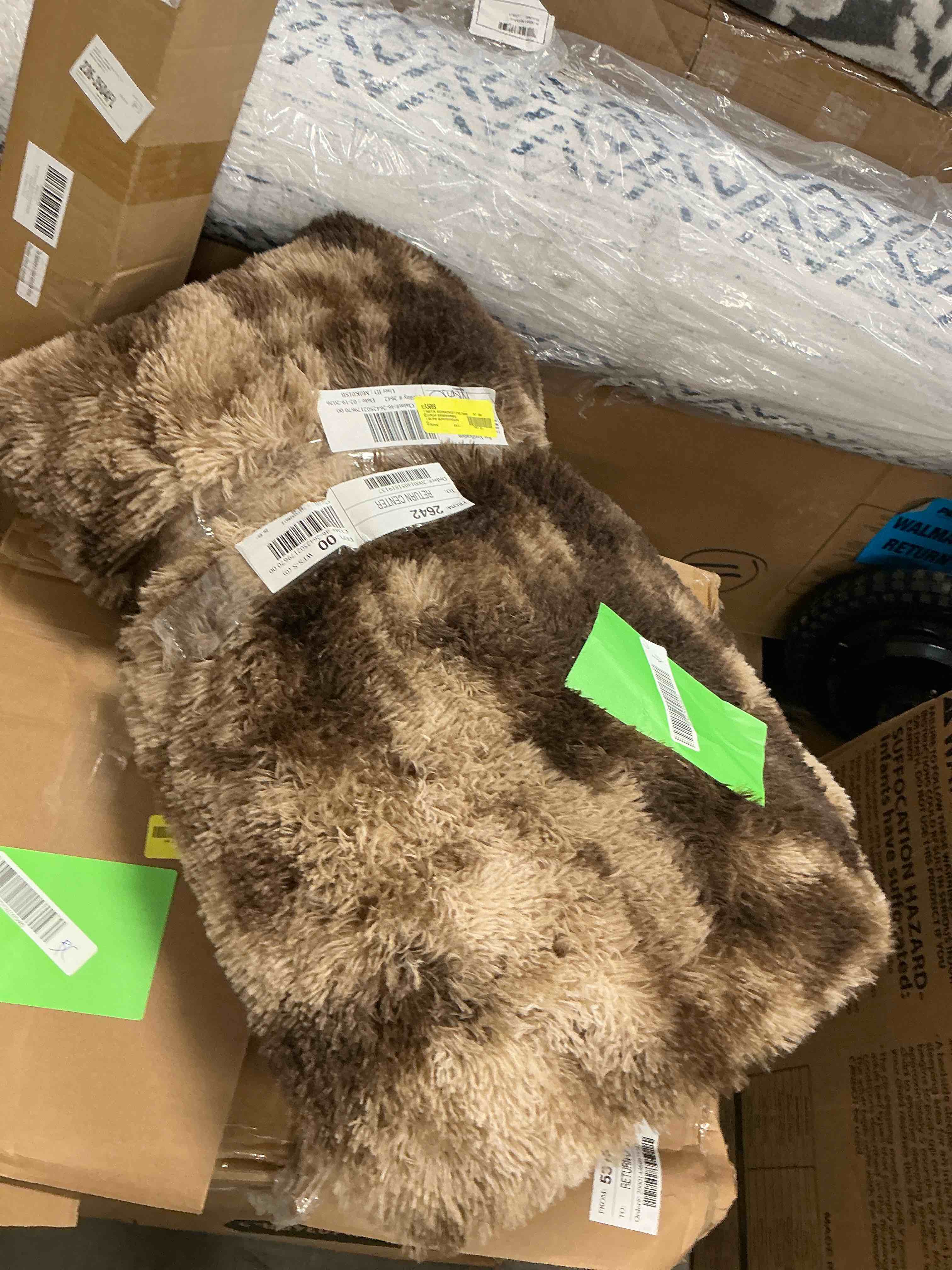 Condition photo showing Good Condition for ZENELESS Fluffy Area Rugs for Living Room 4x6 Shag Rectangular Carpets for Bedroom Tie-Dye Brown