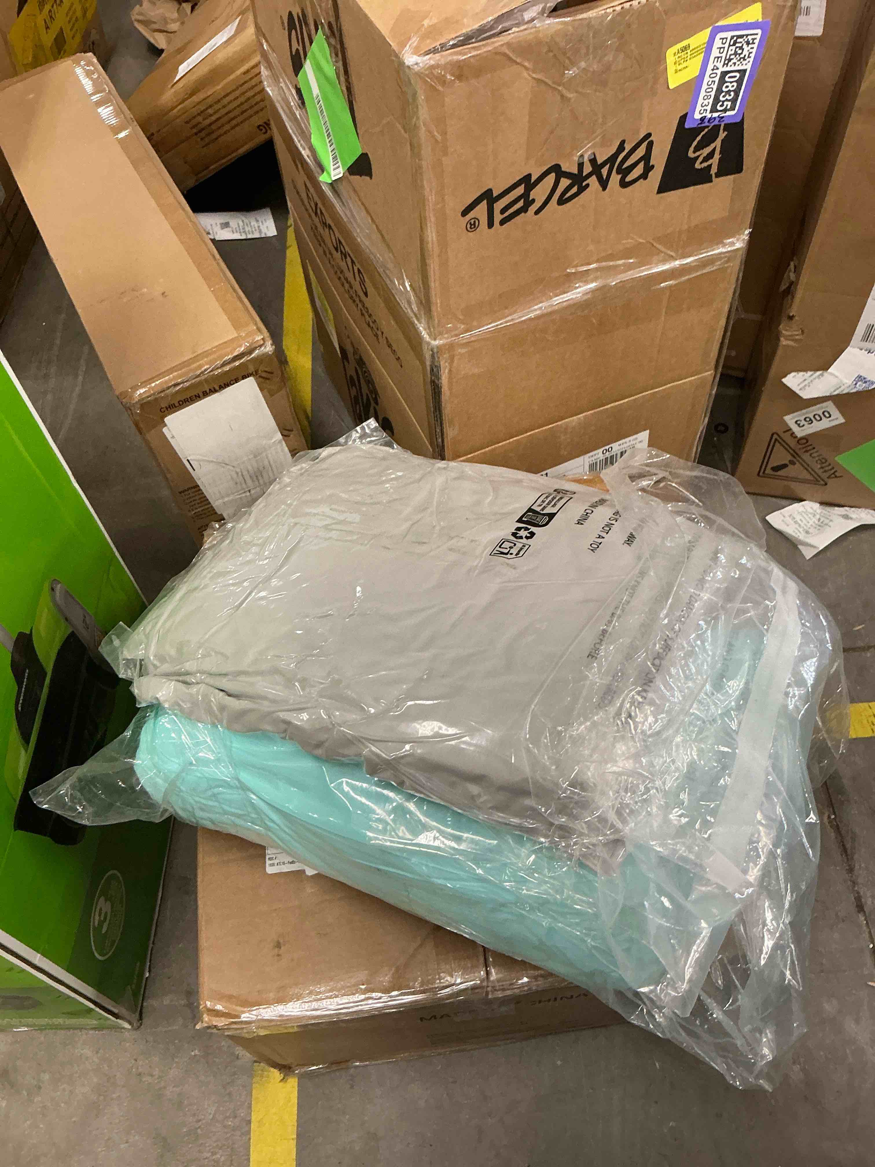 Condition photo showing Good Condition for RUIKASI 7 Pieces Turquoise/Light Grey King Bed Comforter Set with Sheets - Bed in a Bag with Comforter and All Season Sheets, Pillowcases