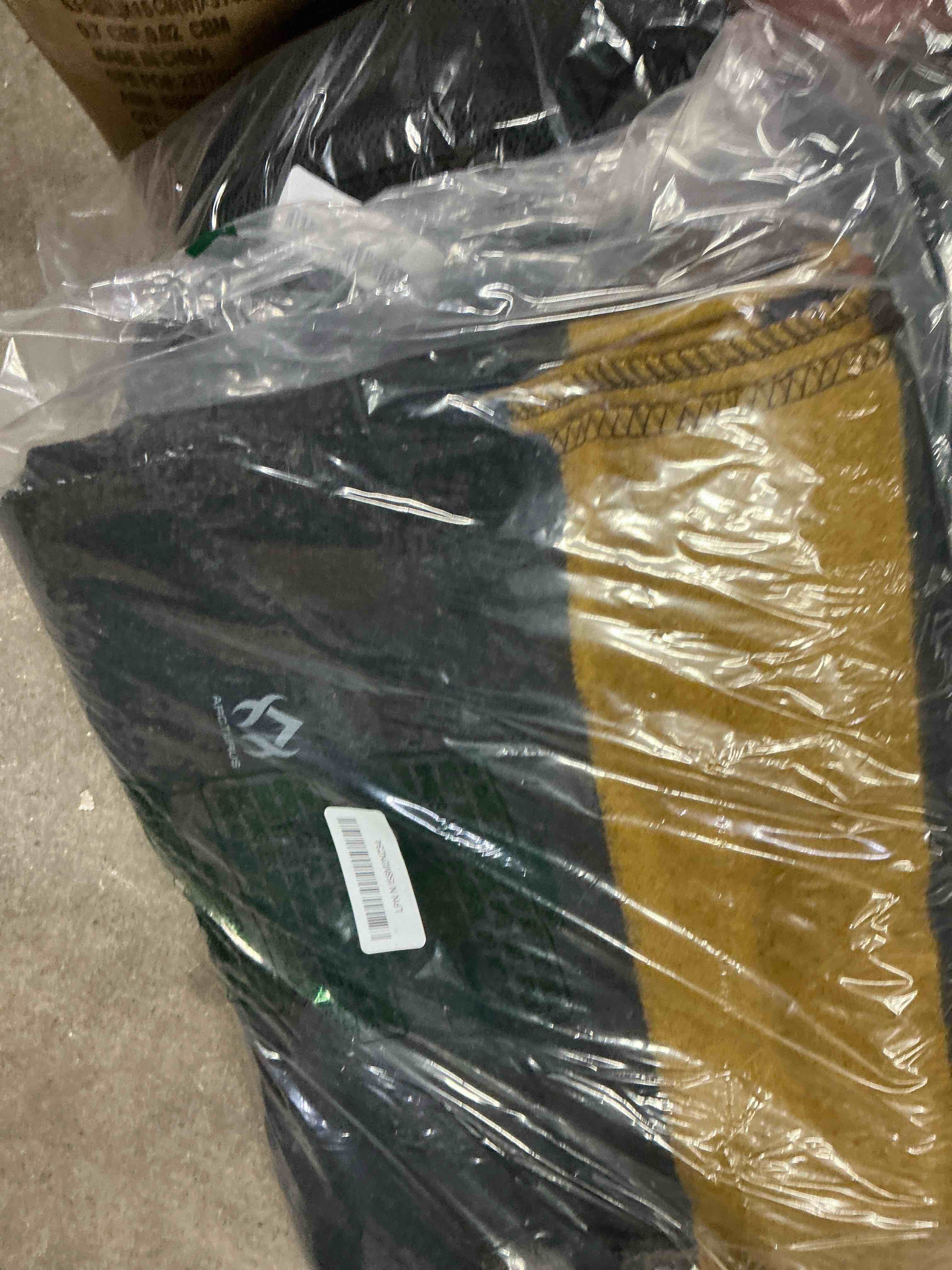 Condition photo showing Good Condition for arcturus rainier wool blanket - 4.5lbs warm, heavy, washable, large | great for camping, outdoors, survival & emergency kits (sunset peak) sunset peak twin