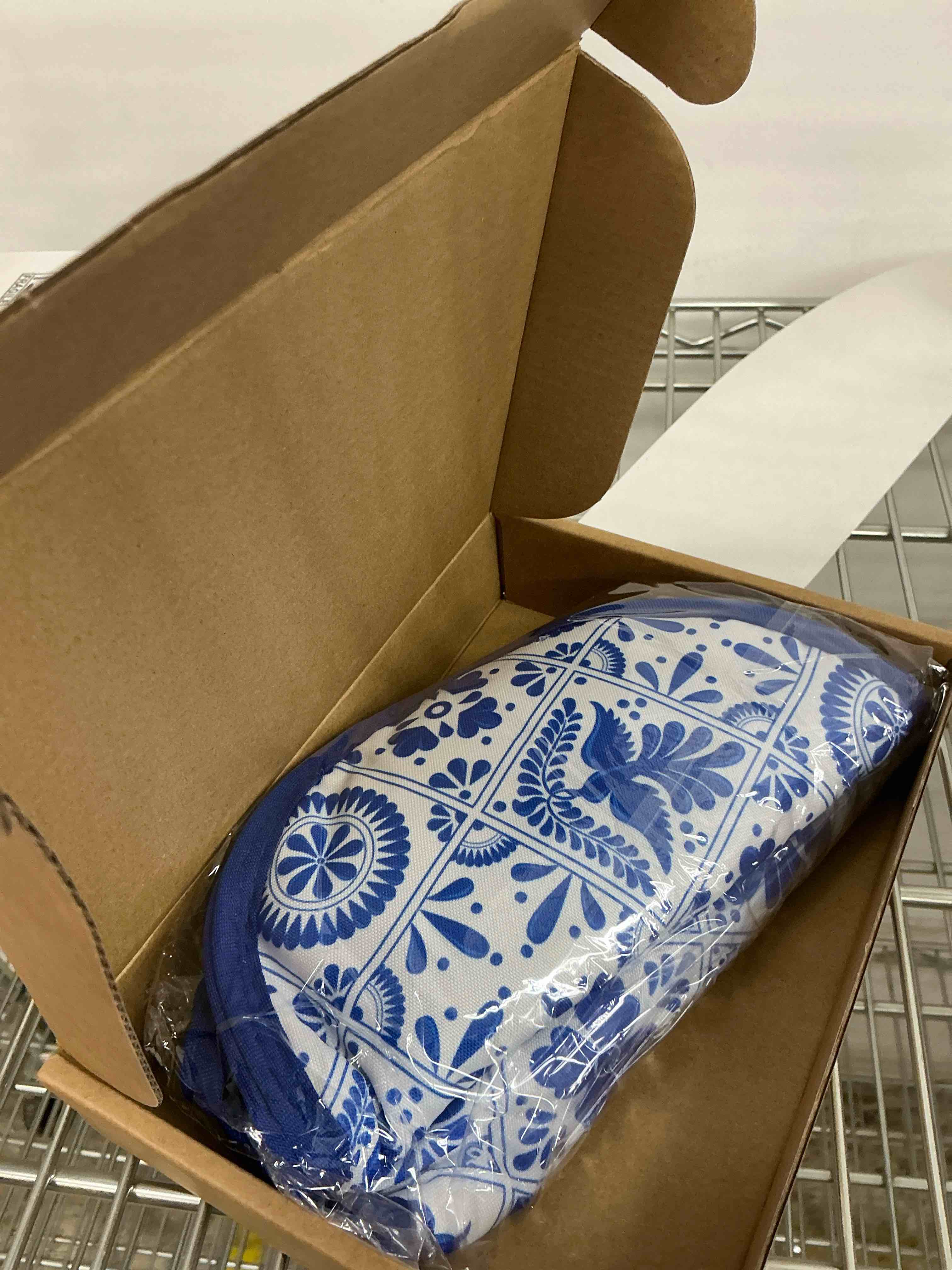 Condition photo showing New/Like New for Honeydak 2 Pcs 8 Inch Tortilla Warmer Pouch, Mexican Talavera Pattern Microwavable Insulated Cloth Pouch for Tortillas, Tacos, Naan, and Pizza Rolls 8 Inch Blue Talavera