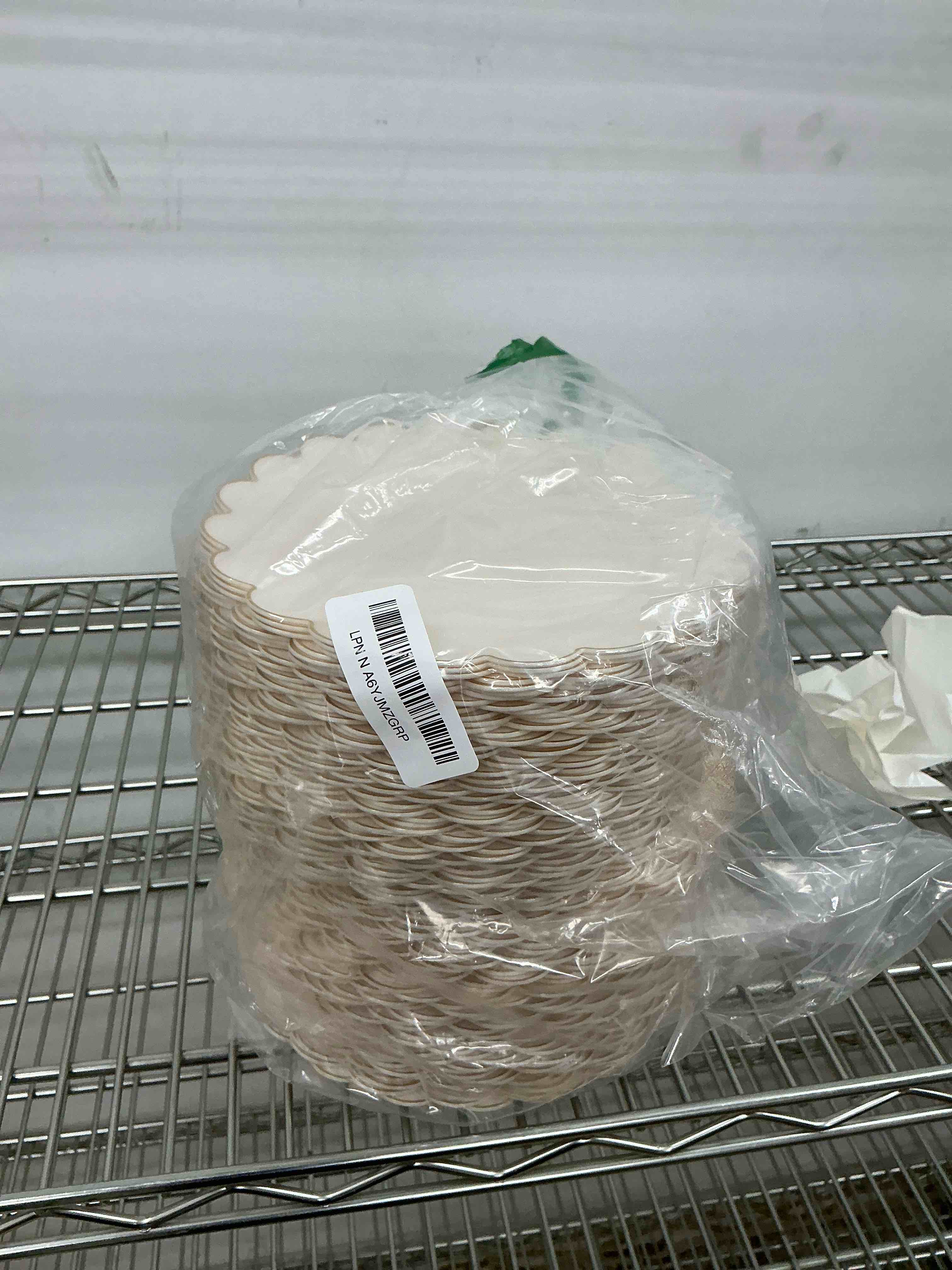 Condition photo showing Good Condition for LIYH 100 Pcs Ivory Plastic Plates with Gold Rim- Dessert Plates 7.5" Disposable Scalloped Fancy Gold Plastic Plate, Baby Shower Cake Plate Party Tableware Dishes 100Pcs(100 Guests) Beige with Gold Rim