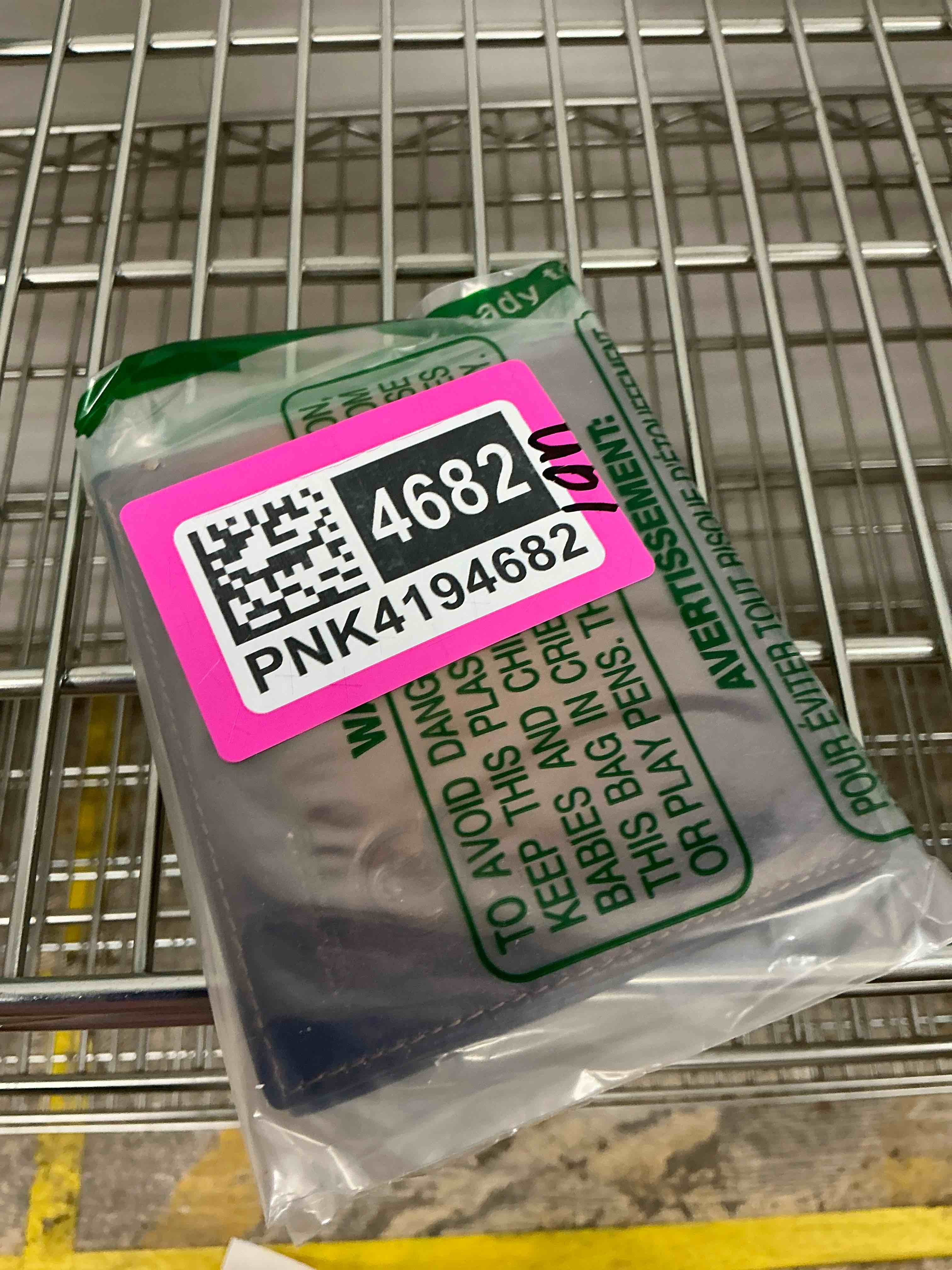 Condition photo showing Good Condition for BULLCAPTAIN RFID Wallets for Men Slim Bifold Genuine Leather Front Pocket Wallet with 2 ID Windows QB-05 (Brown)