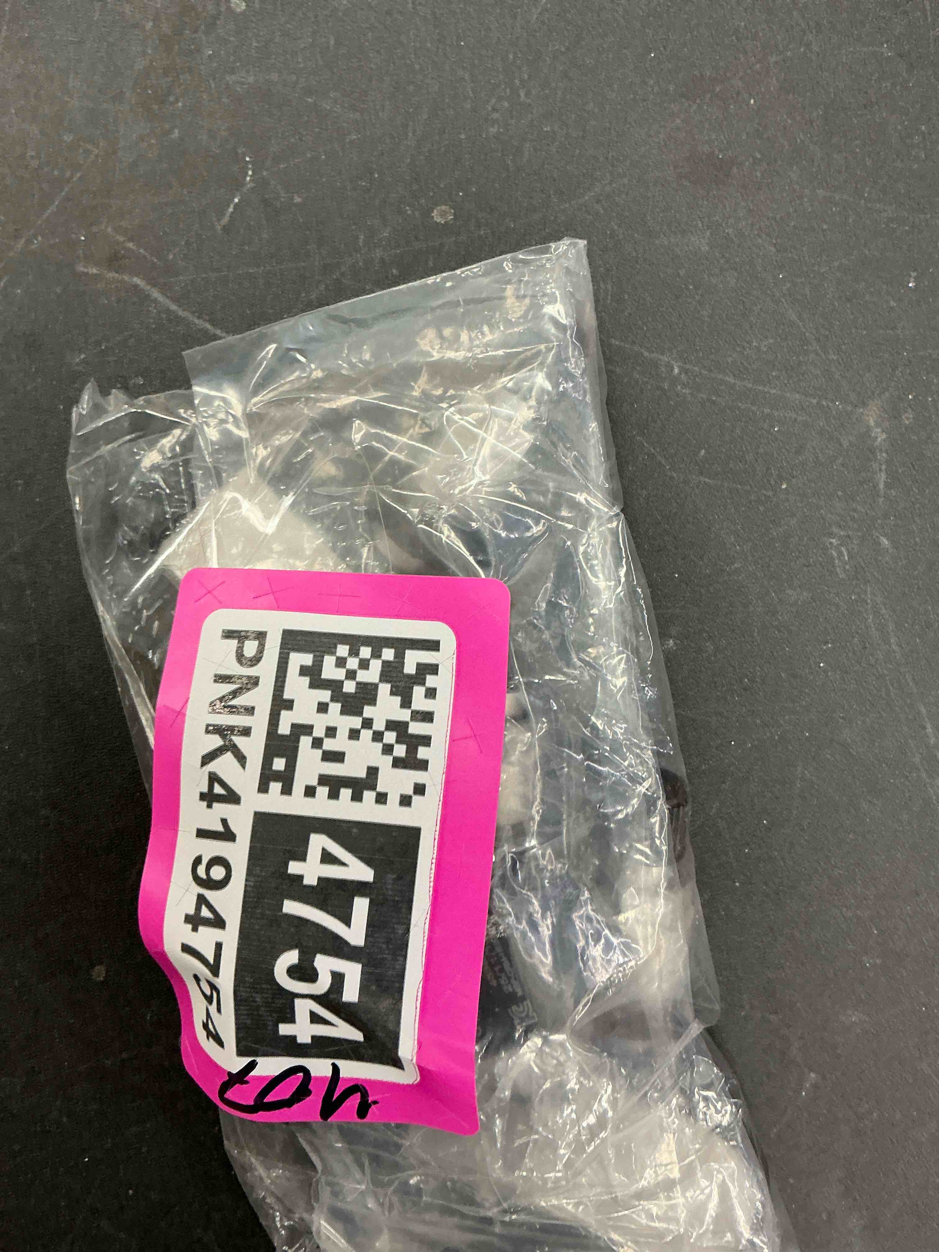 Condition photo showing Good Condition for NewYall Pack of 4 TPMS Tire Pressure Monitoring System Sensor