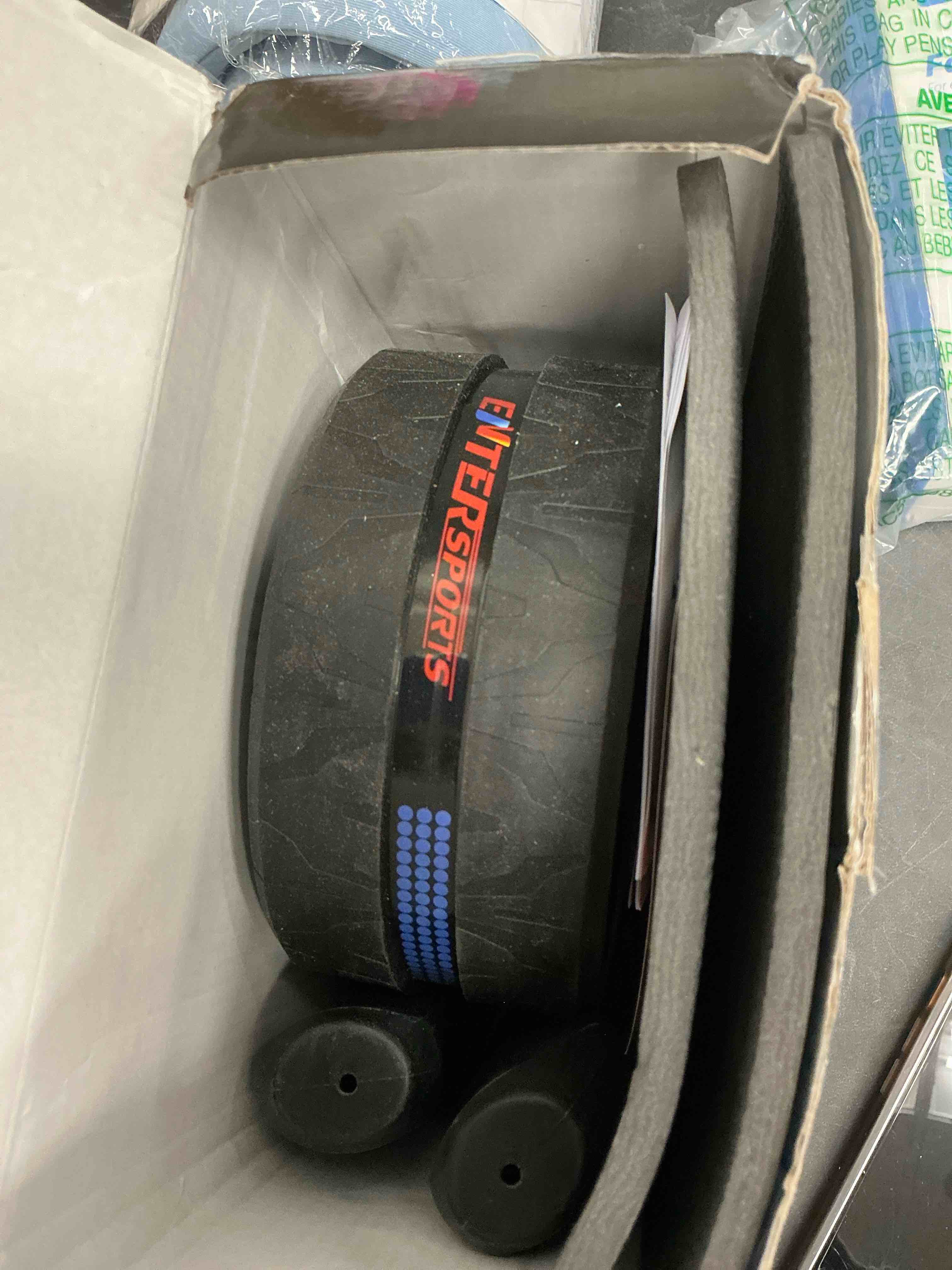 Condition photo showing Good Condition for Ab Roller Wheel for Abs Workout - Abdominal Exercise Equipment with 2 Knee Pads for Home Gym, Core Strength Training, Fitness Equipment for Men & Women Blue