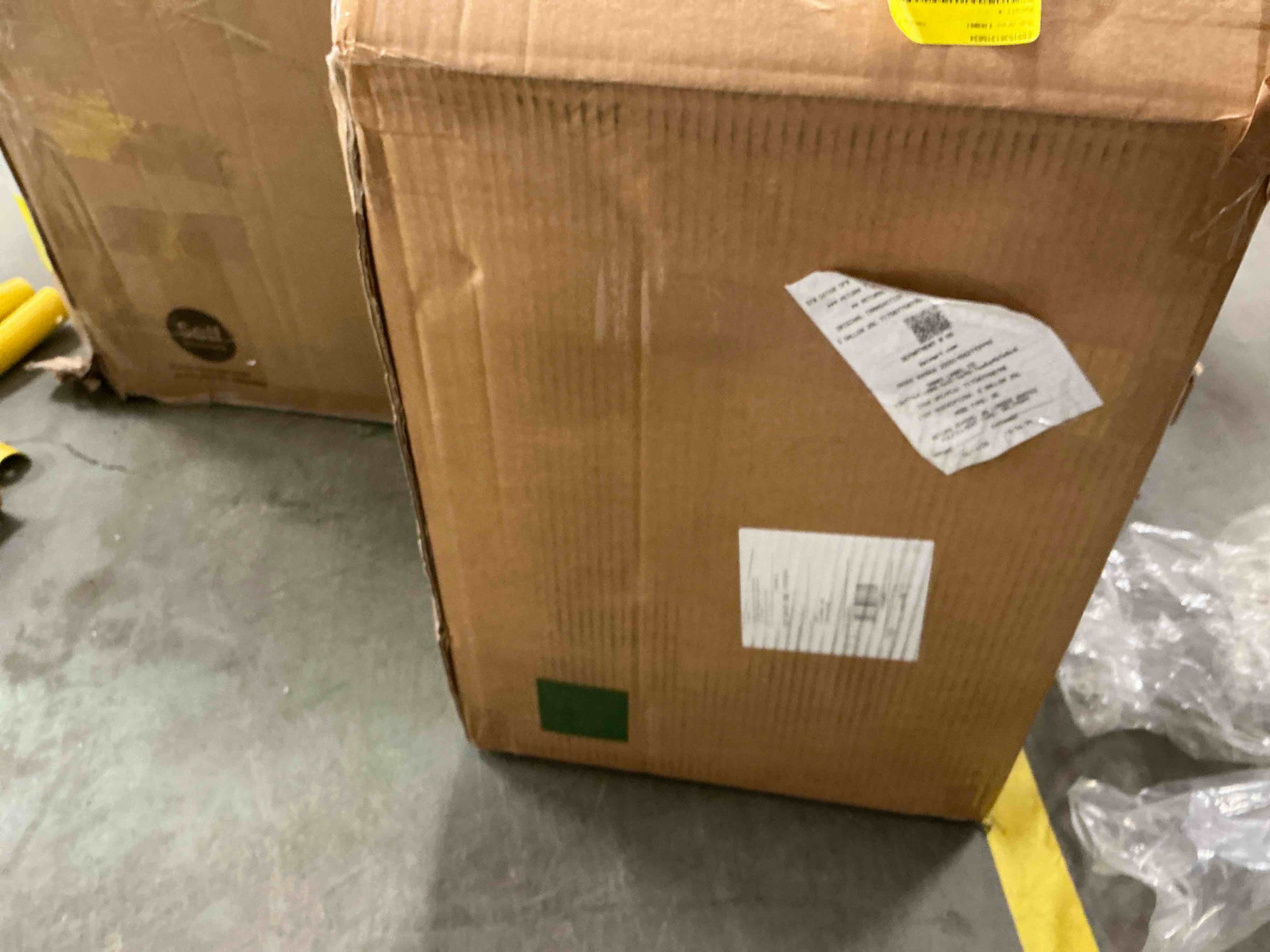 Condition photo showing New/Like New for 5 Gallon 20L Metal Gas Tank Can (US Stardard) Gas Can Power Emergency Backup Tank with Flexible Spout Yellow