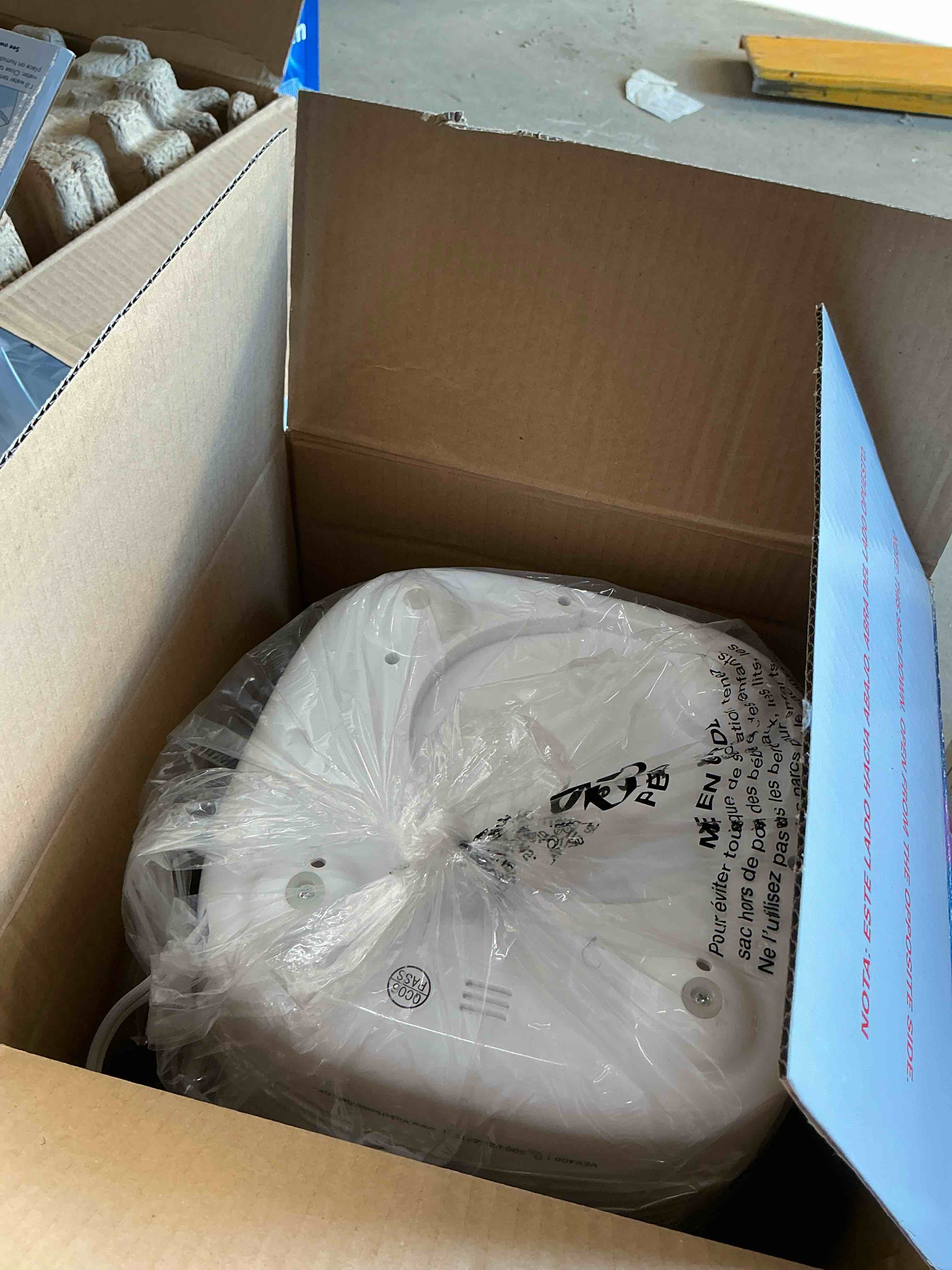 Condition photo showing New/Like New for Vicks Filtered Cool Mist Humidifier, Medium Room, 1.1 Gallon Tank - Humidifier for Baby and Kids Rooms, Bedrooms and More, Works with Vicks VapoPads