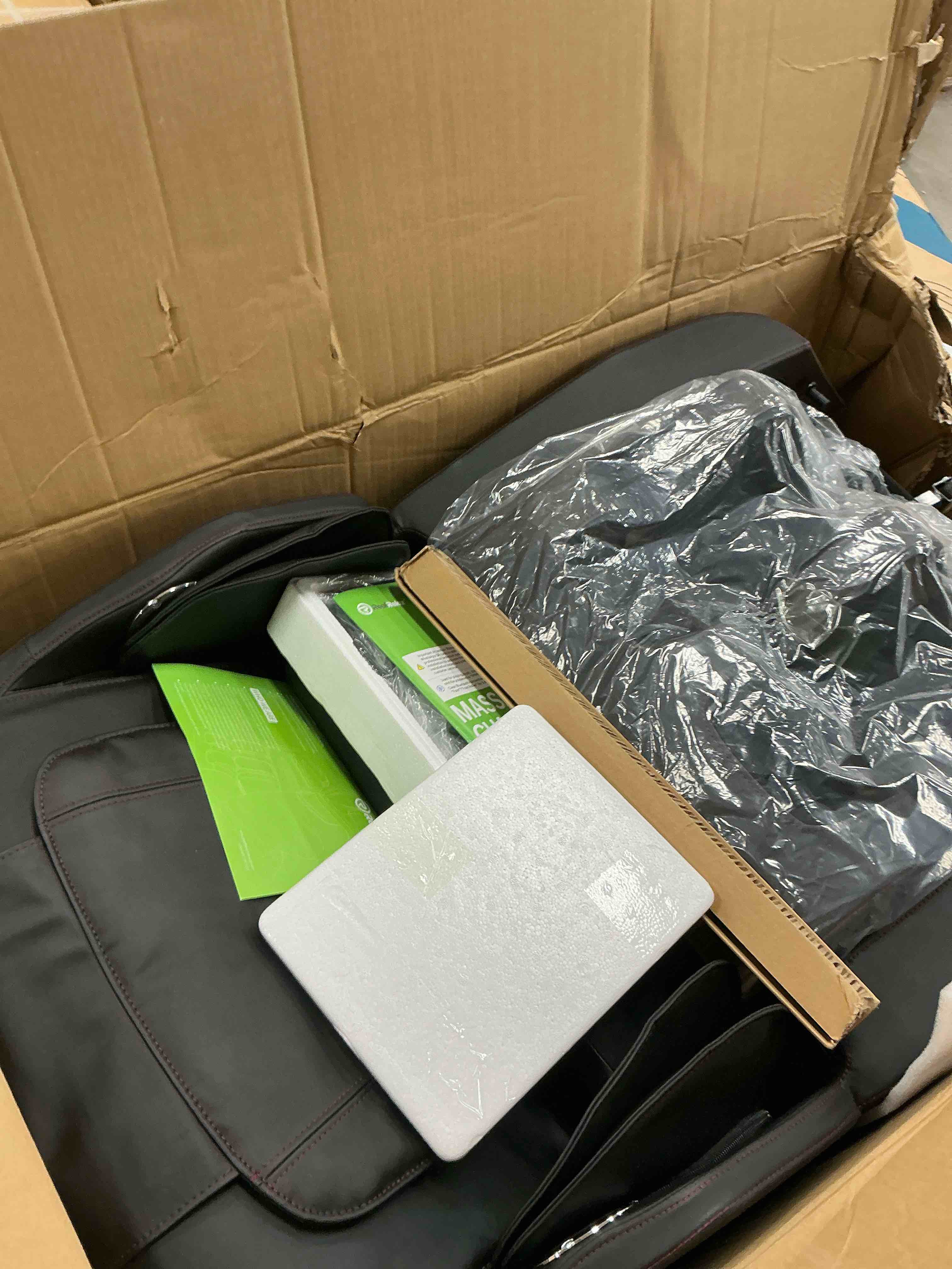https://s3.amazonaws.com/lotting-images-prod/EmanualPiazza/PNK4195149_1766517992090.jpeg