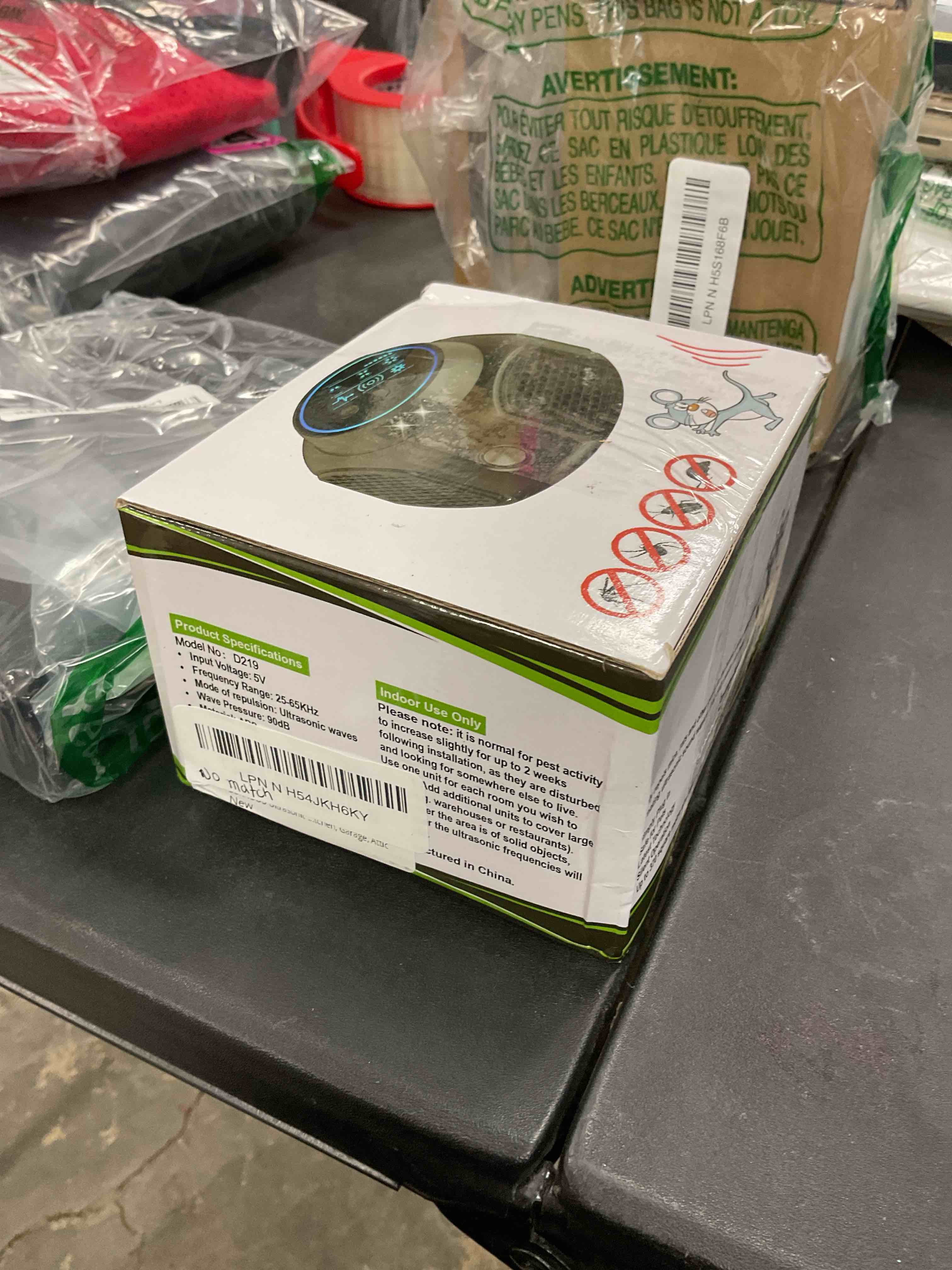 Condition photo showing Good Condition for Ultrasonic Pest Repellent Plug in, Indoor Pest Rodent Control for Mouse Mice Rat Squirrel Bat Roach Spider Ant Bug, Electronic Repelling Device Mouse Traps for House Kitchen Garage Basement