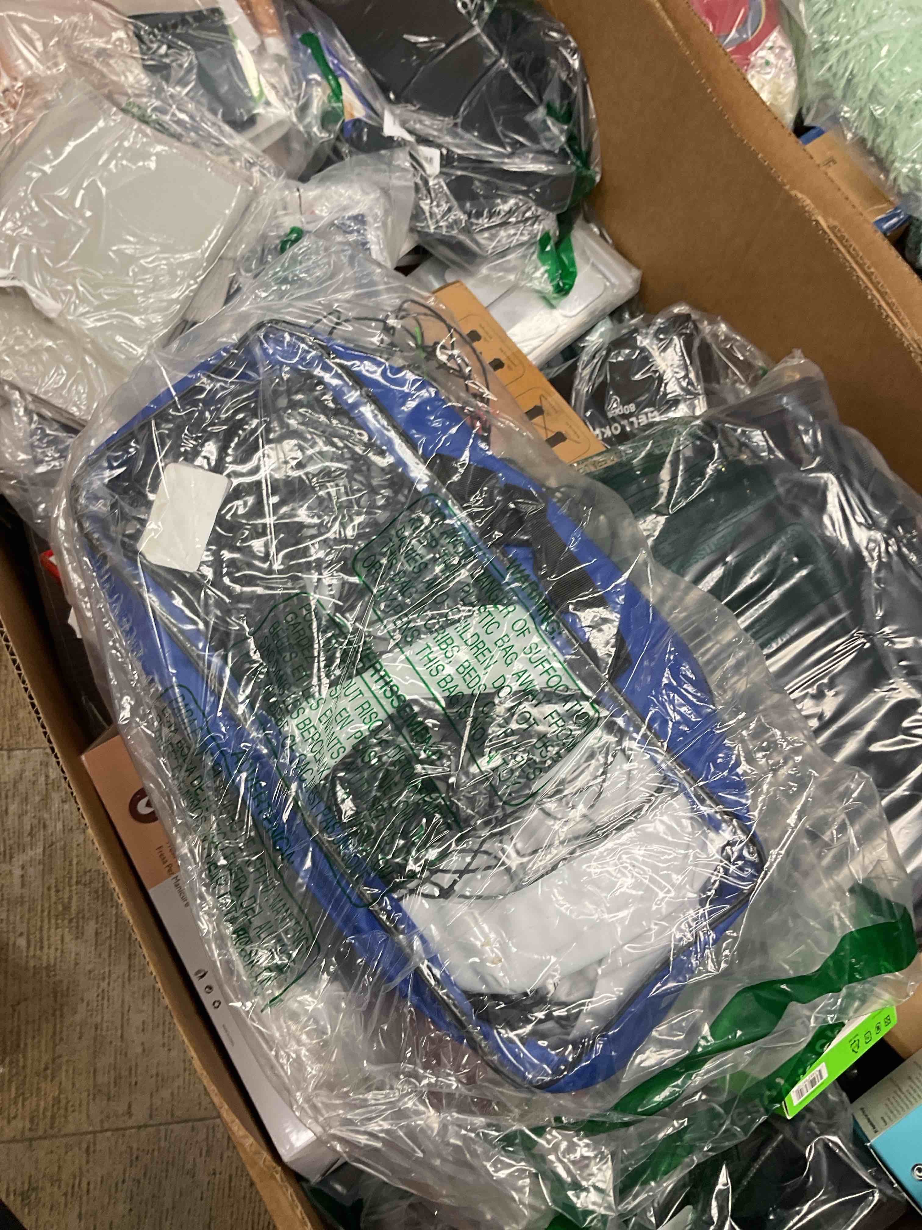 Condition photo showing Good Condition for Volleyball Net Outdoor, Heavy Duty Volleyball Net for Backyard, 32 x 3 FT Professional Net with Reinforced Side Tapes for Ground Pool Sports, Portable Replacement Net for Beach (Poles Not Included)