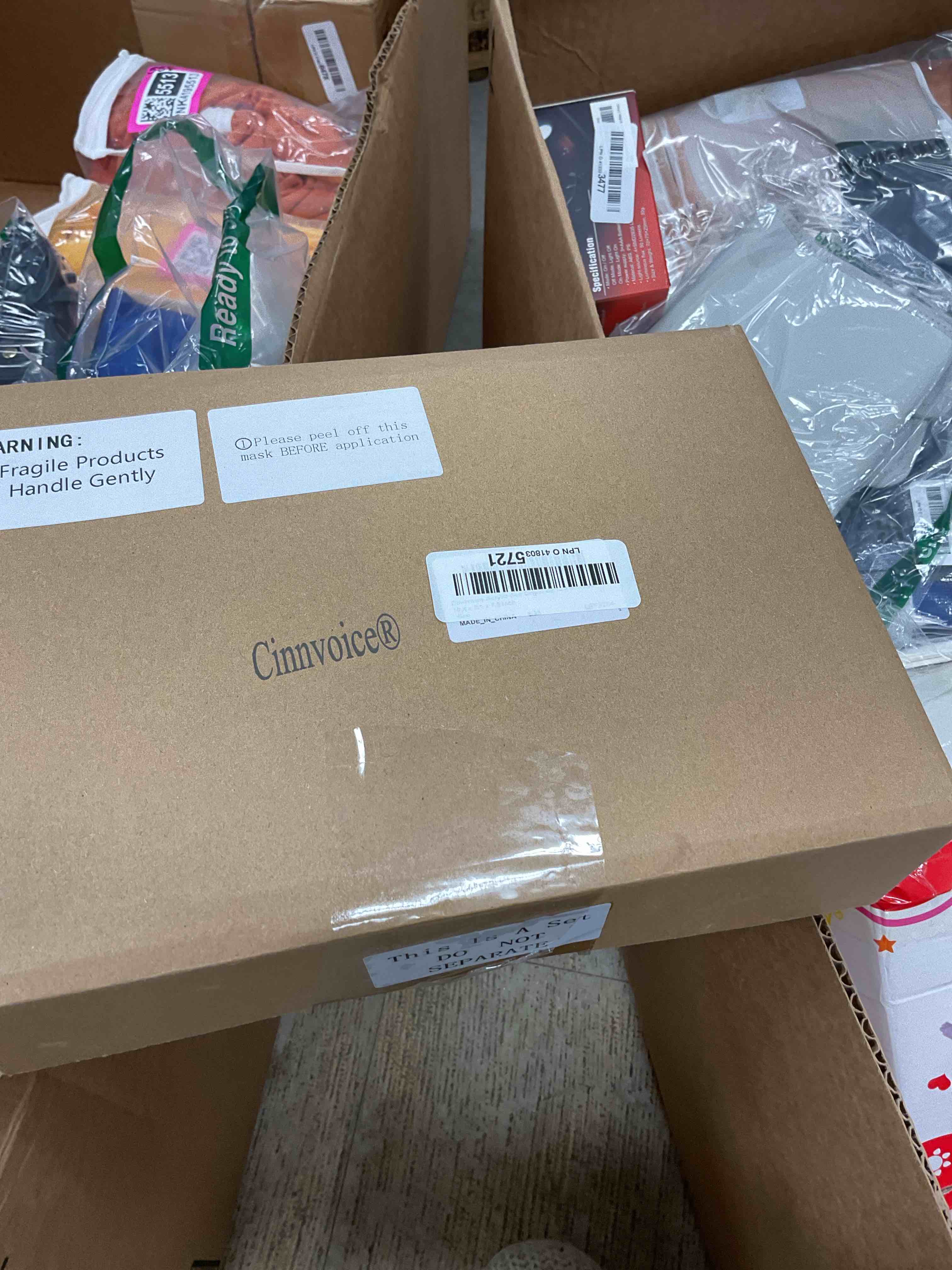 Condition photo showing Good Condition for Acrylic Pen Organizer Storage 20 Compartments Vertical Marker Organizer Acrylic Pen Display Holder for Office Desk Desktop Stationery Pencil Storage, 10.4 x 7.1 x 7.5 Inch