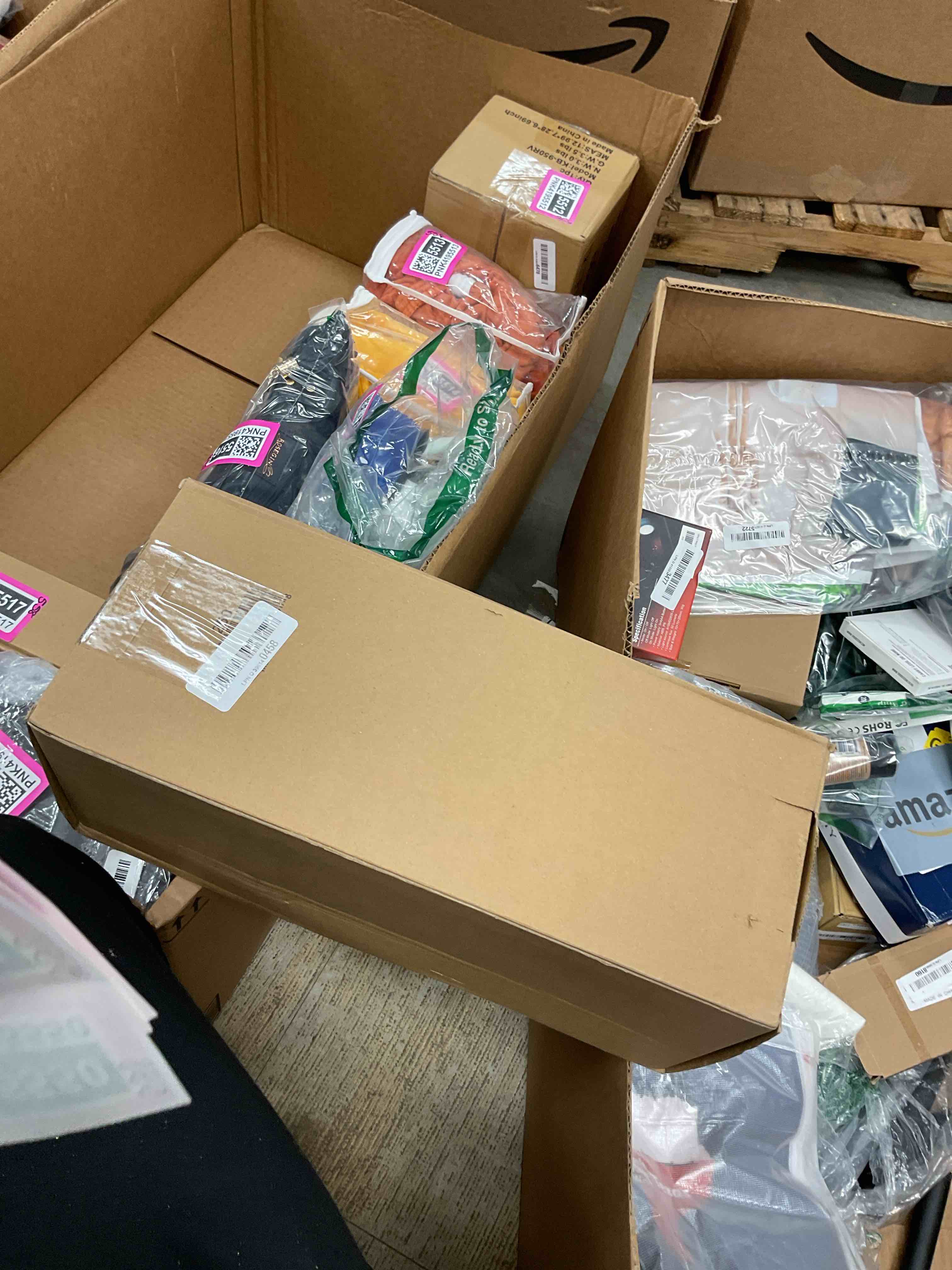 Condition photo showing Good Condition for Home It Adjustable Bed Risers - Elevation in 3, 5 or 8 Inch - Heavy Duty Stackable Furniture Risers Supports 1,300 lbs - for Under-Bed Storage, College Dorms, Table and Couch, 4 Pack Bed Lifts Black