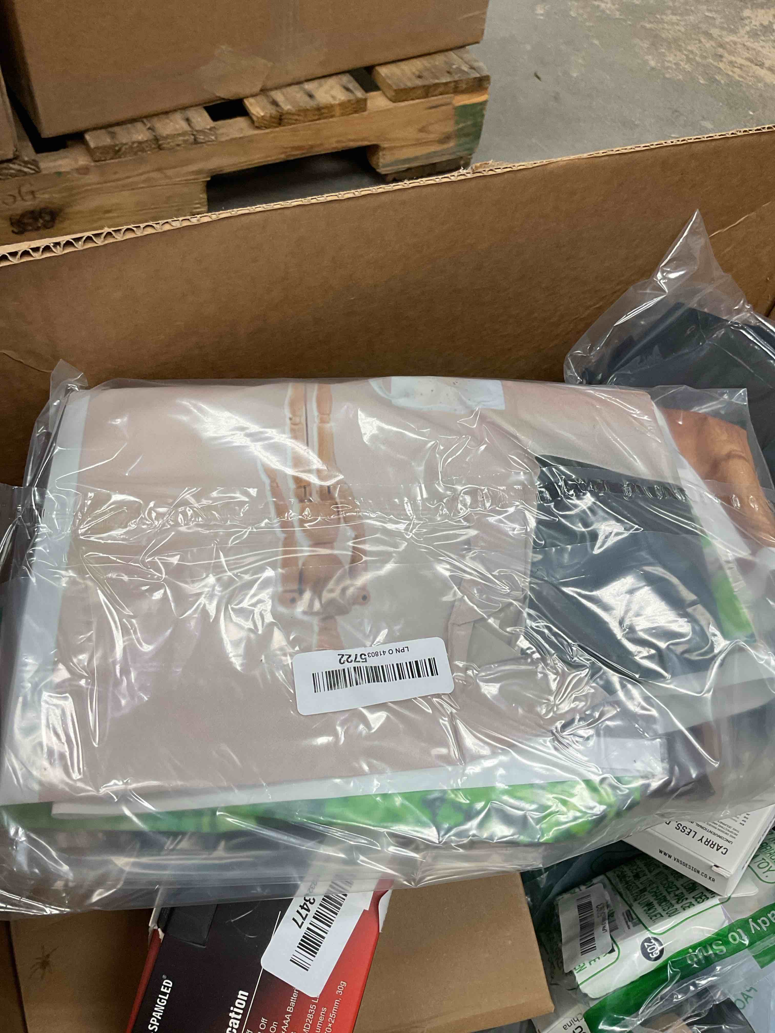 Condition photo showing Good Condition for YYNXSY 7X5FT Office Backdrop for Video Conference Backdrop with Window Background Screen for Video Conferencing Photography Studio Background Props Holiday Party Birthday Party Room YY-1003