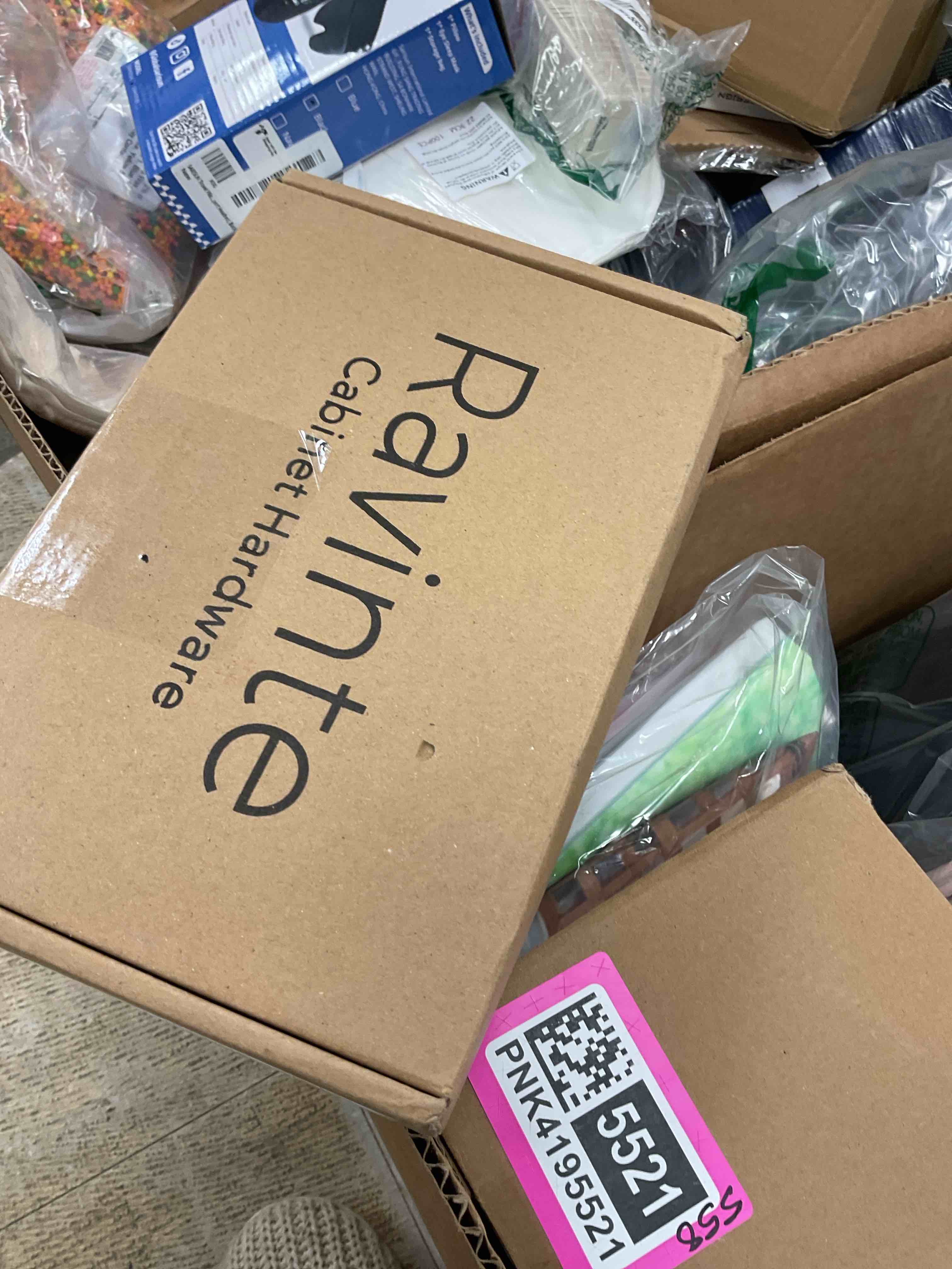 Condition photo showing Good Condition for Ravinte 30 Pack Solid 4 Inch Center to Center Slim Square Bar Drawer Handles Kitchen Cabinet Handles Black Drawer Pulls Kitchen Cabinet Hardware Kitchen Handles Matte Black Cabinet Pulls 30 Flat Black 4" Hole Center