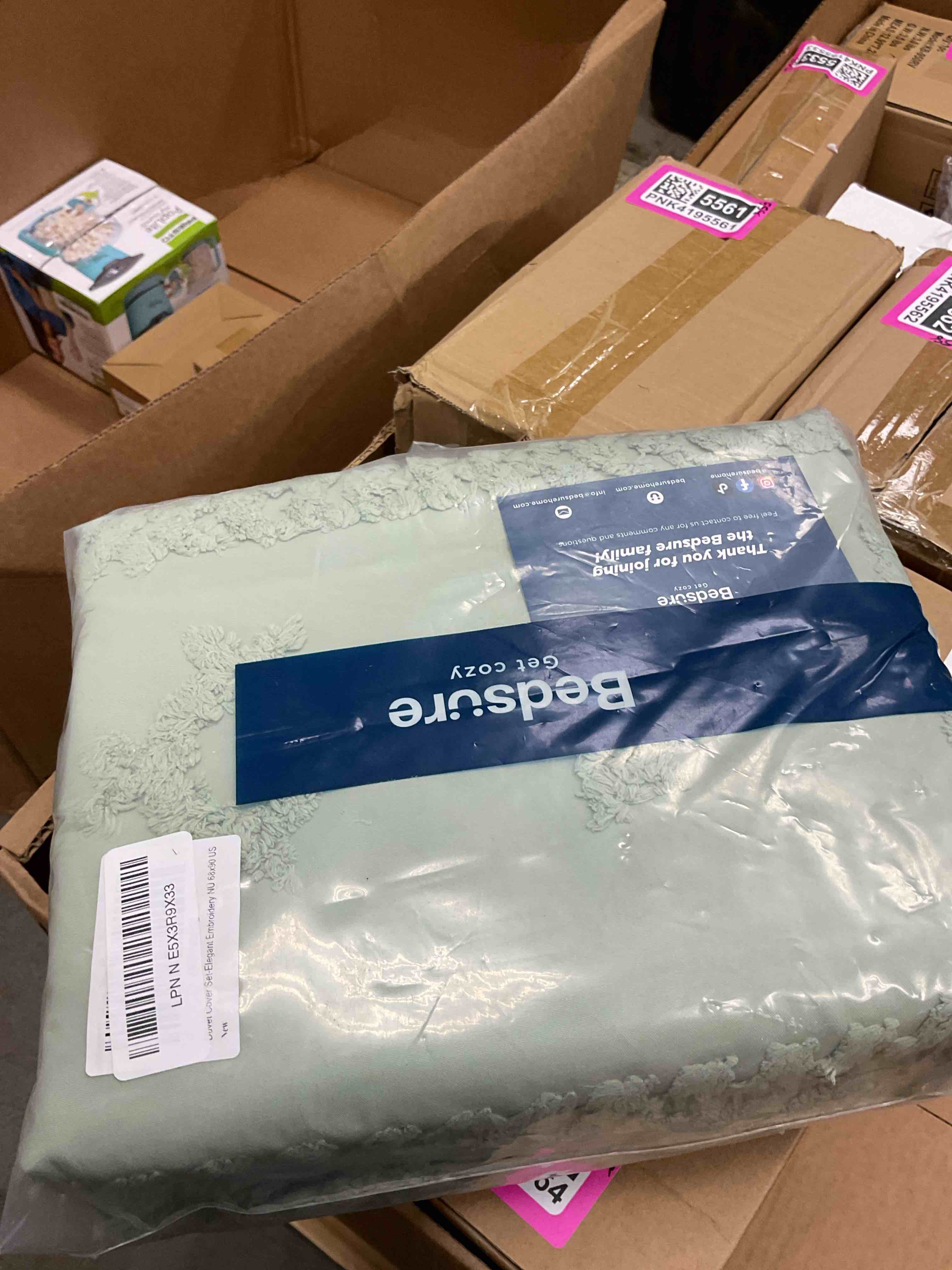 Condition photo showing New/Like New for Bedsure Boho Twin Duvet Cover - Tufted Duvet Cover Twin Size for All Seasons, 2 Pieces Soft Shabby Chic Embroidery Boho Bedding, Comforter Not Included (Light Green, 68" x 90")