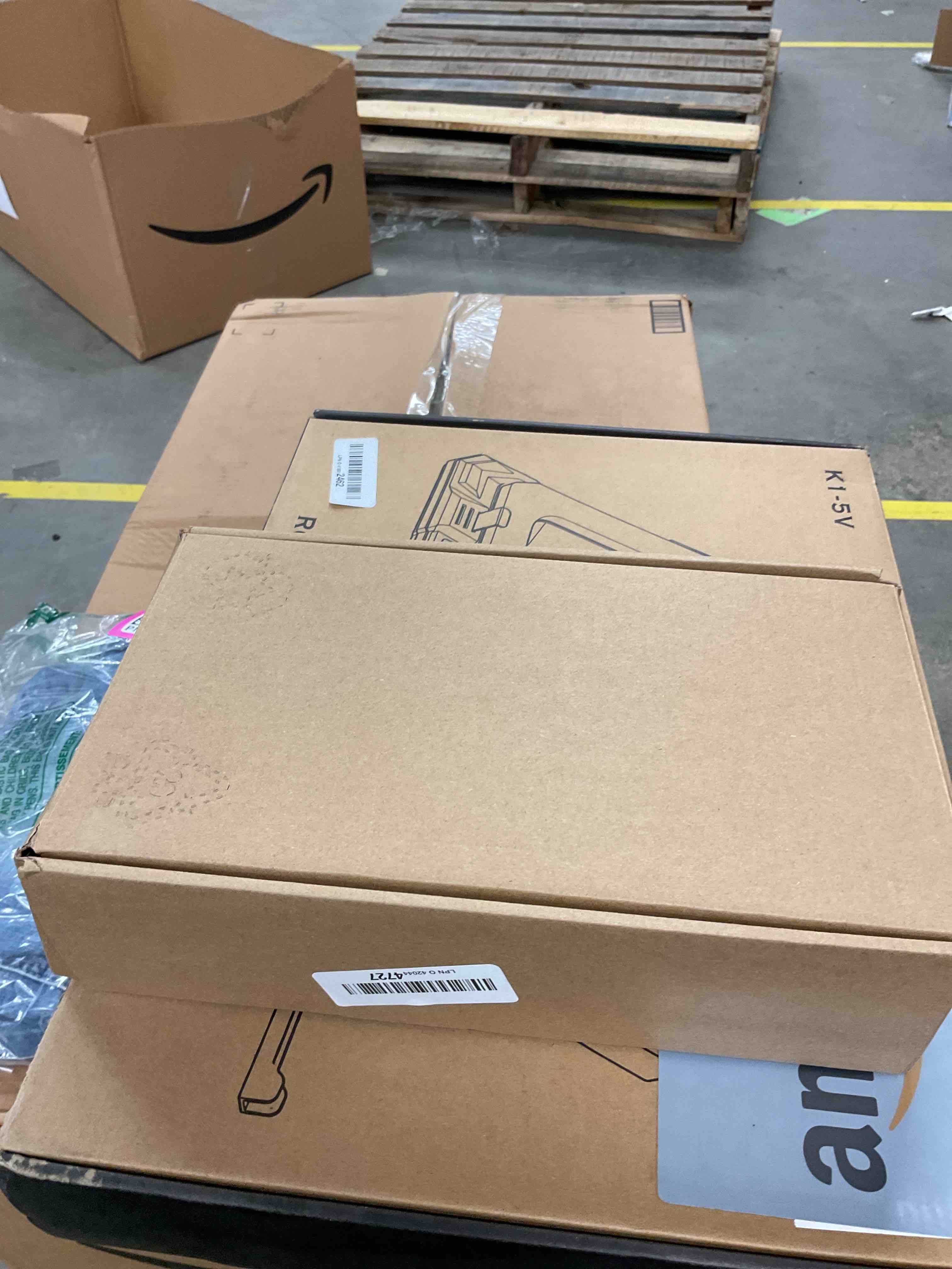 Condition photo showing Good Condition for RK ROYAL KLUDGE RK61 Wireless 60% Triple Mode Mechanical Keyboard, 61 Keys Bluetooth Mechanical Keyboard, Compact Gaming Keyboard with Programmable Software (Hot-Swappable Red Switch, Black) Hot-Swappable Red Switch Black