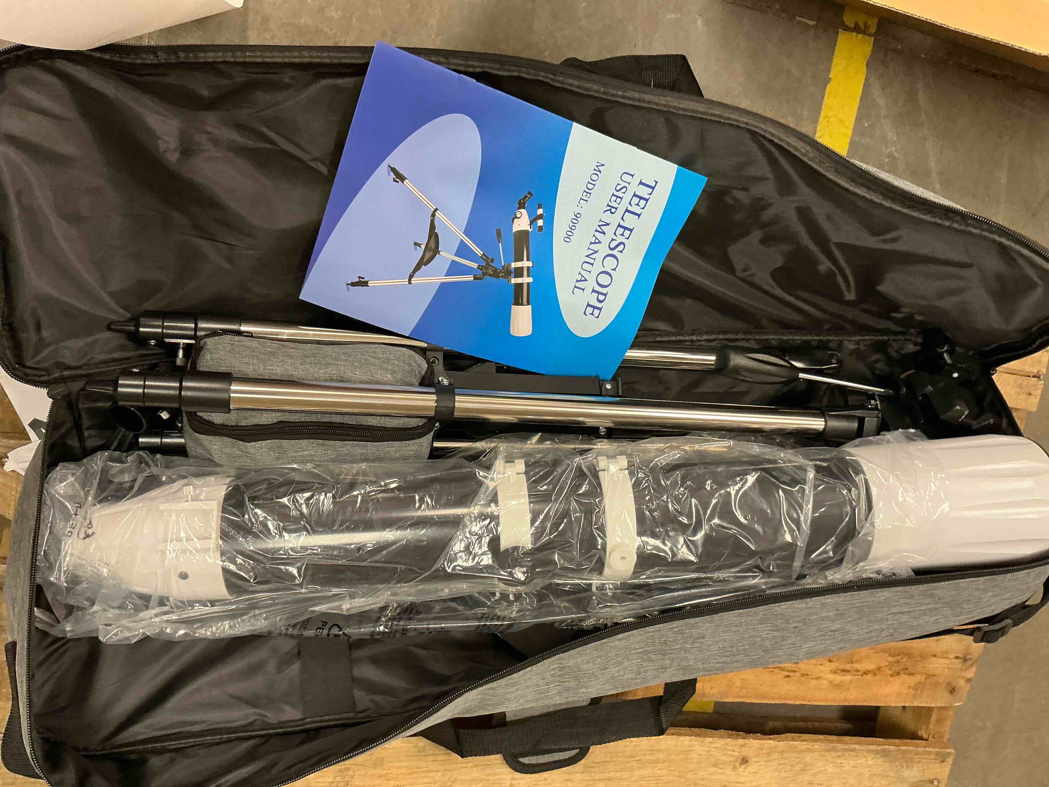 Condition photo showing Good Condition for Telescope for Adults High Powered, 90mm Aperture 900mm Professional Refractor with 36X–270X Magnification, Fully Multi-Coated with AZ Mount Tripod & Phone Adapter & Carry Bag