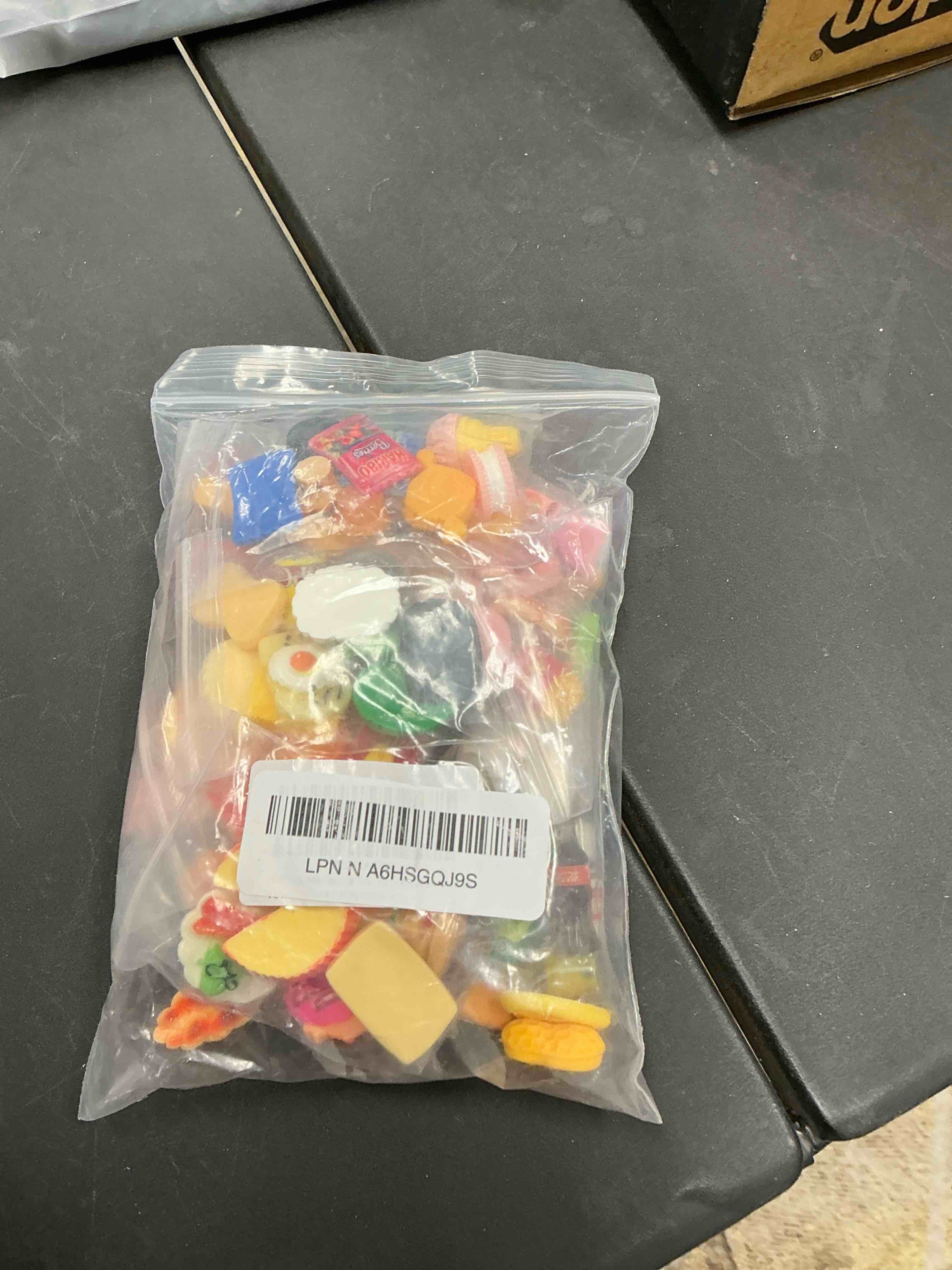 Condition photo showing New/Like New for 100pcs Miniature Foods Drink Bottles Toys, Mixed Mini Resin Food Drinks Figures Pretend Play Kitchen Game Party Favor Toy for Dollhouse Accessories Decorations