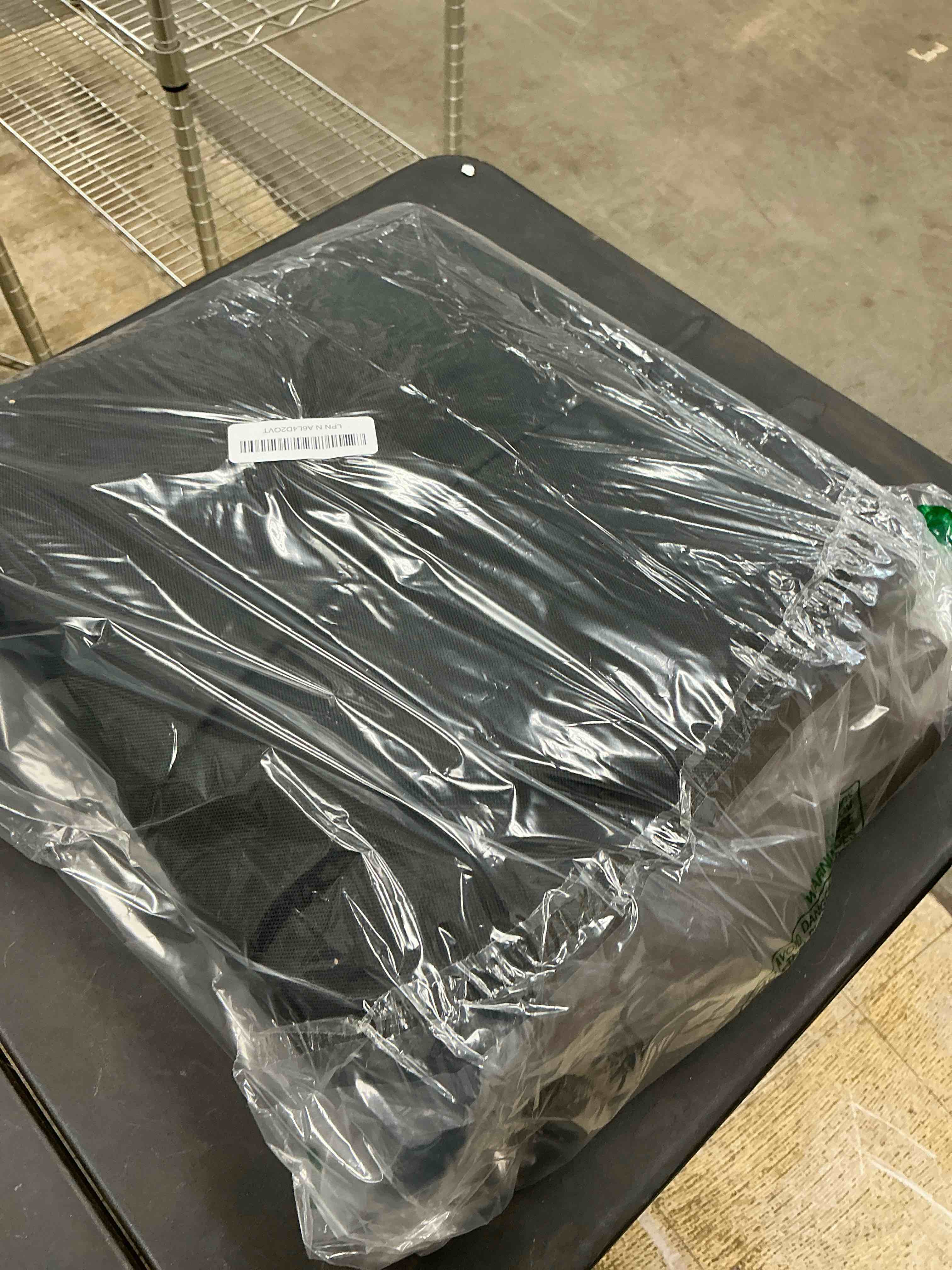 Condition photo showing Good Condition for Winter Bee Hive Wrap Beehive Wrap for Winter Bee Hive Insulation Wrap Thickened Beehive Winter Protection Cover 600D Oxford Insulated Cover, Waterproof, Windproof, Warm, Reusable, 81" x 26" 1 Pack-26"H