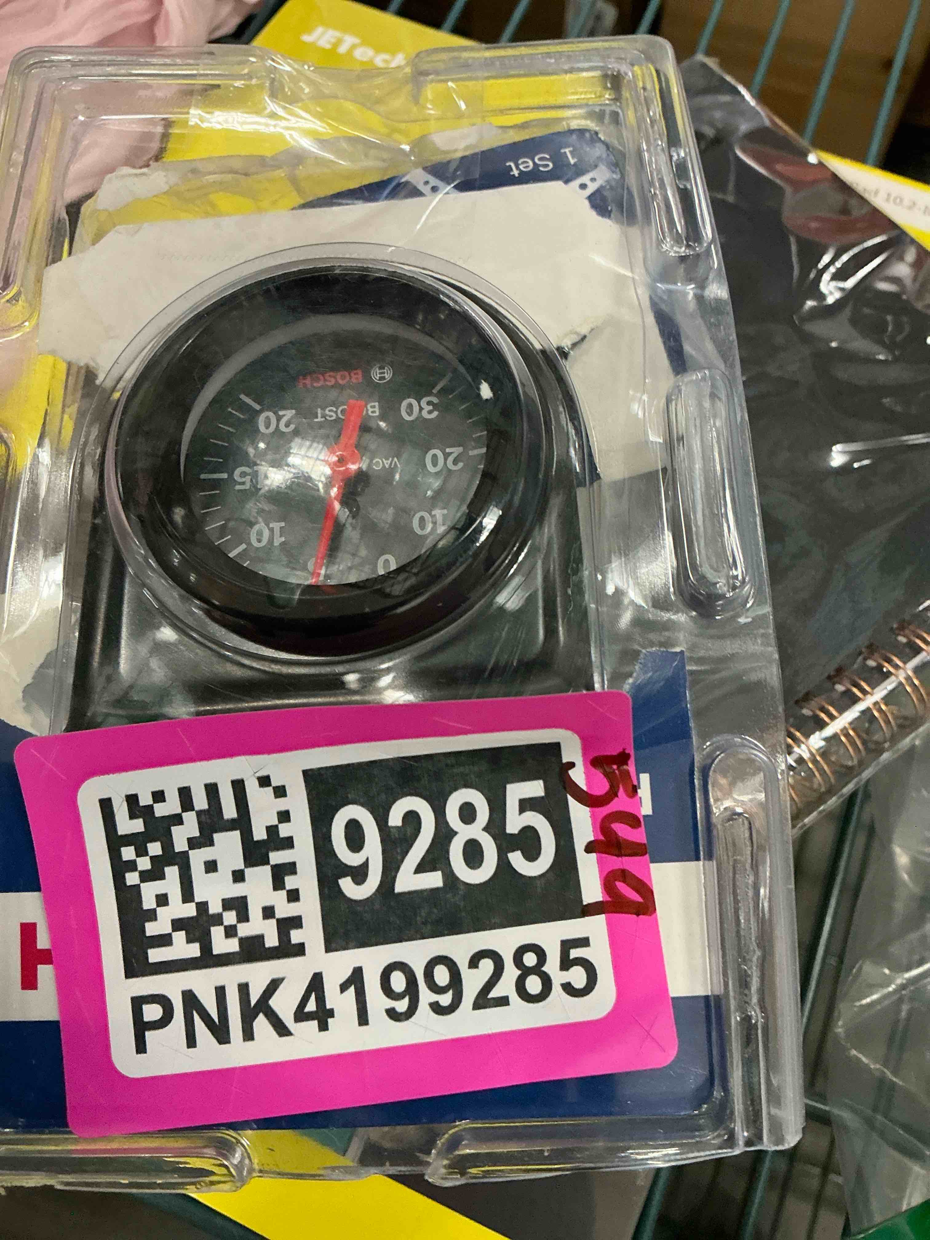 Condition photo showing Good Condition for Bosch SP0F000050 Style Line 2" Mechanical Vacuum/Boost Gauge (Black Dial Face, Black Bezel)