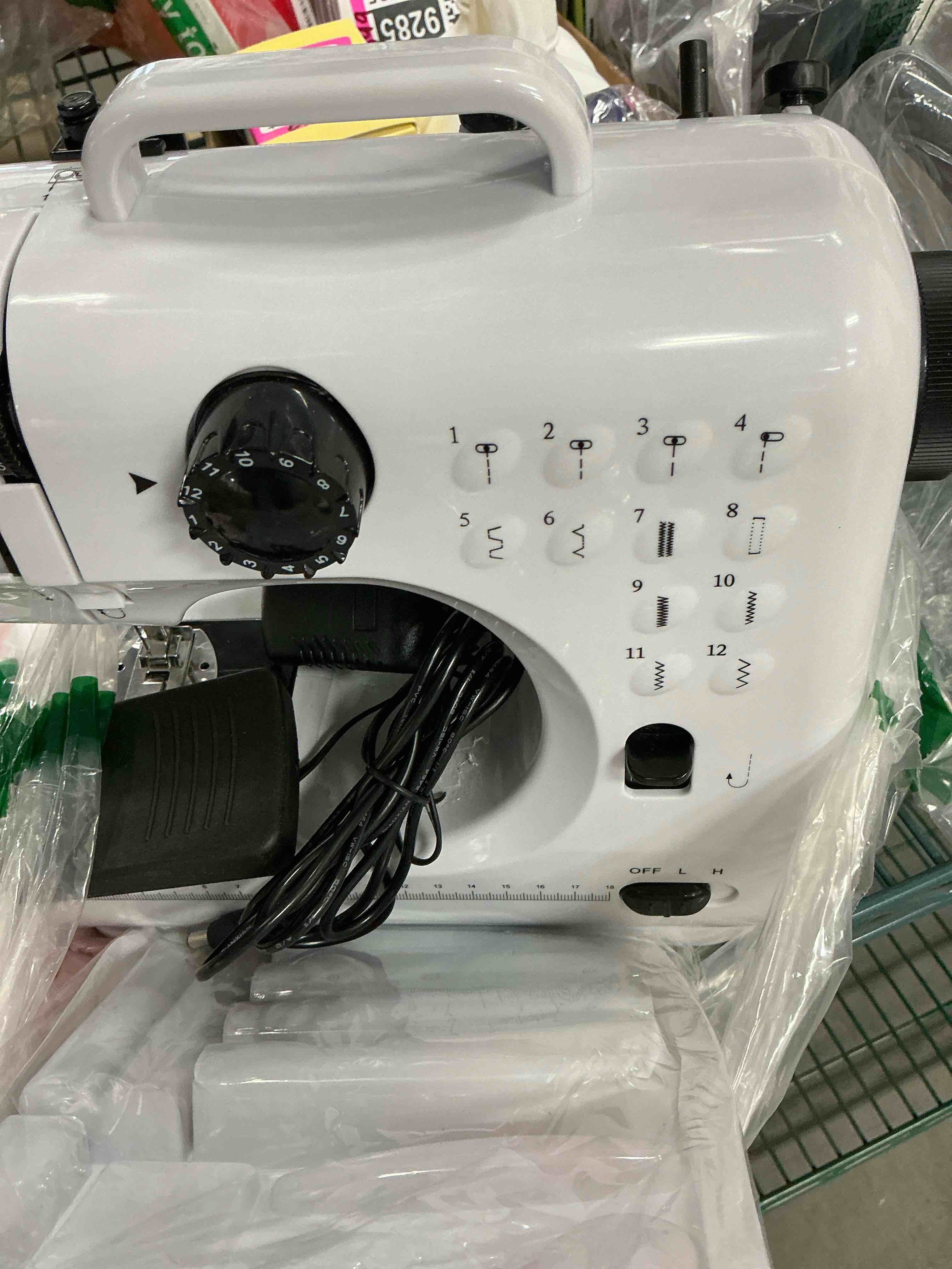 Condition photo showing Good Condition for BCOOSS Sewing Machine for Beginner Multi-Functional Portable Machine with 12 Built-in Stitches,Black