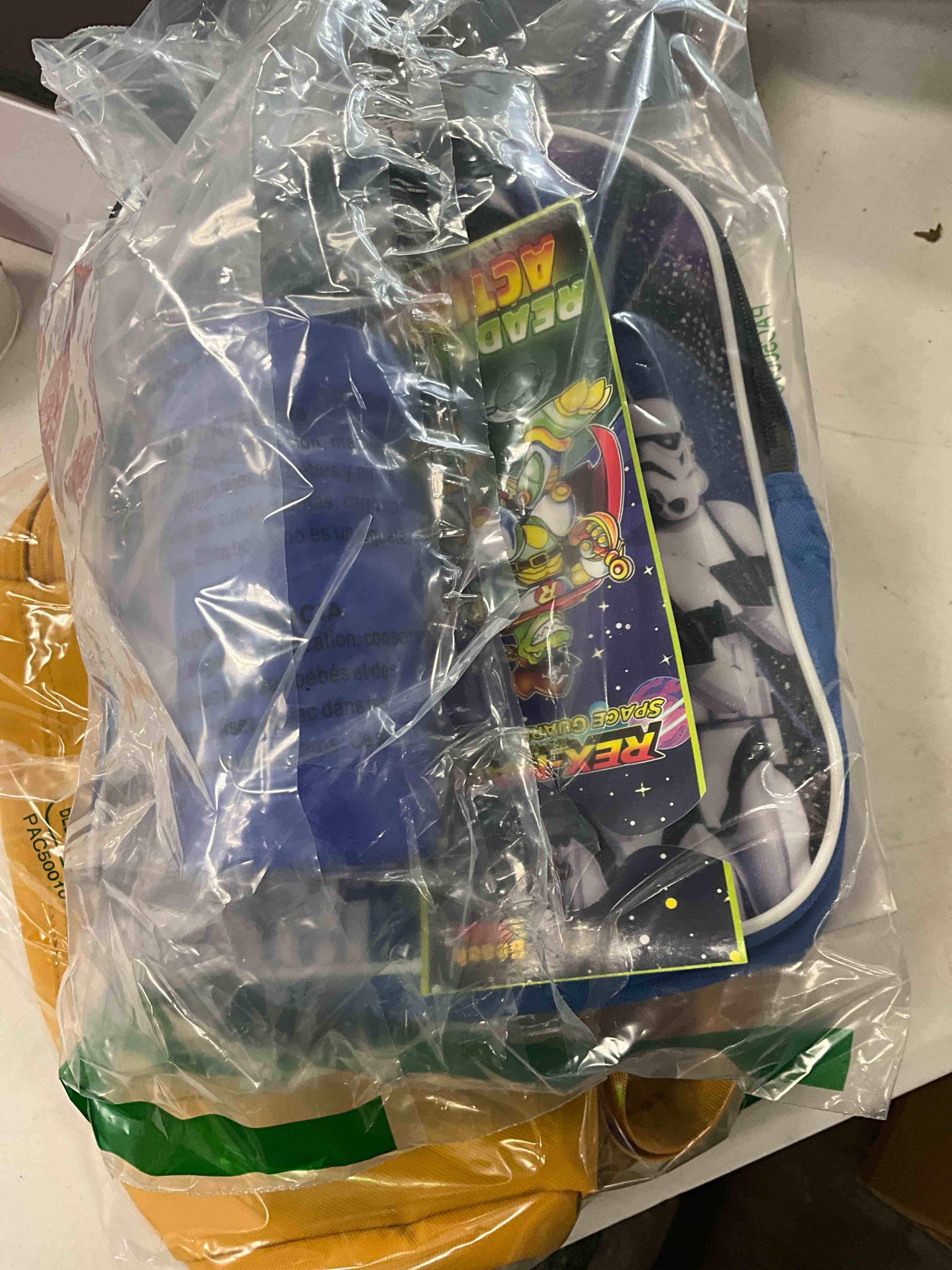 Condition photo showing Good Condition for Star Wars Mini Backpack and Lunch Box Set for Kids - Bundle with 11' Darth Vader Backpack, Lunch Bag, Water Bottle, Stickers, More