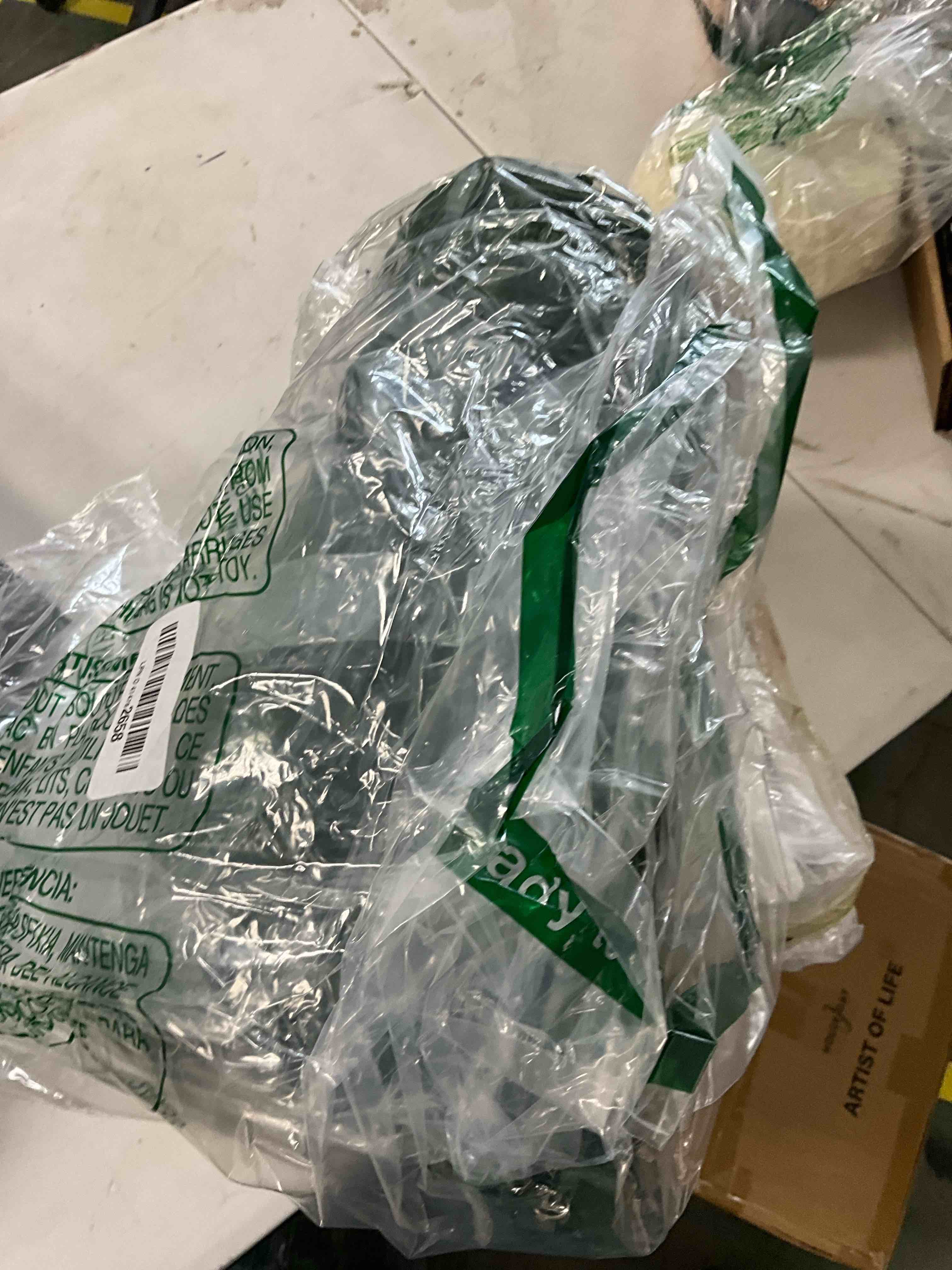 Condition photo showing Good Condition for Artificial Ivy Privacy Fence 118x39.4in Grass Wall Screen Fake Vines Balcony Fence Privacy Screen Cover, Faux Ivy Leaf Hedge Panels Wall Decoration