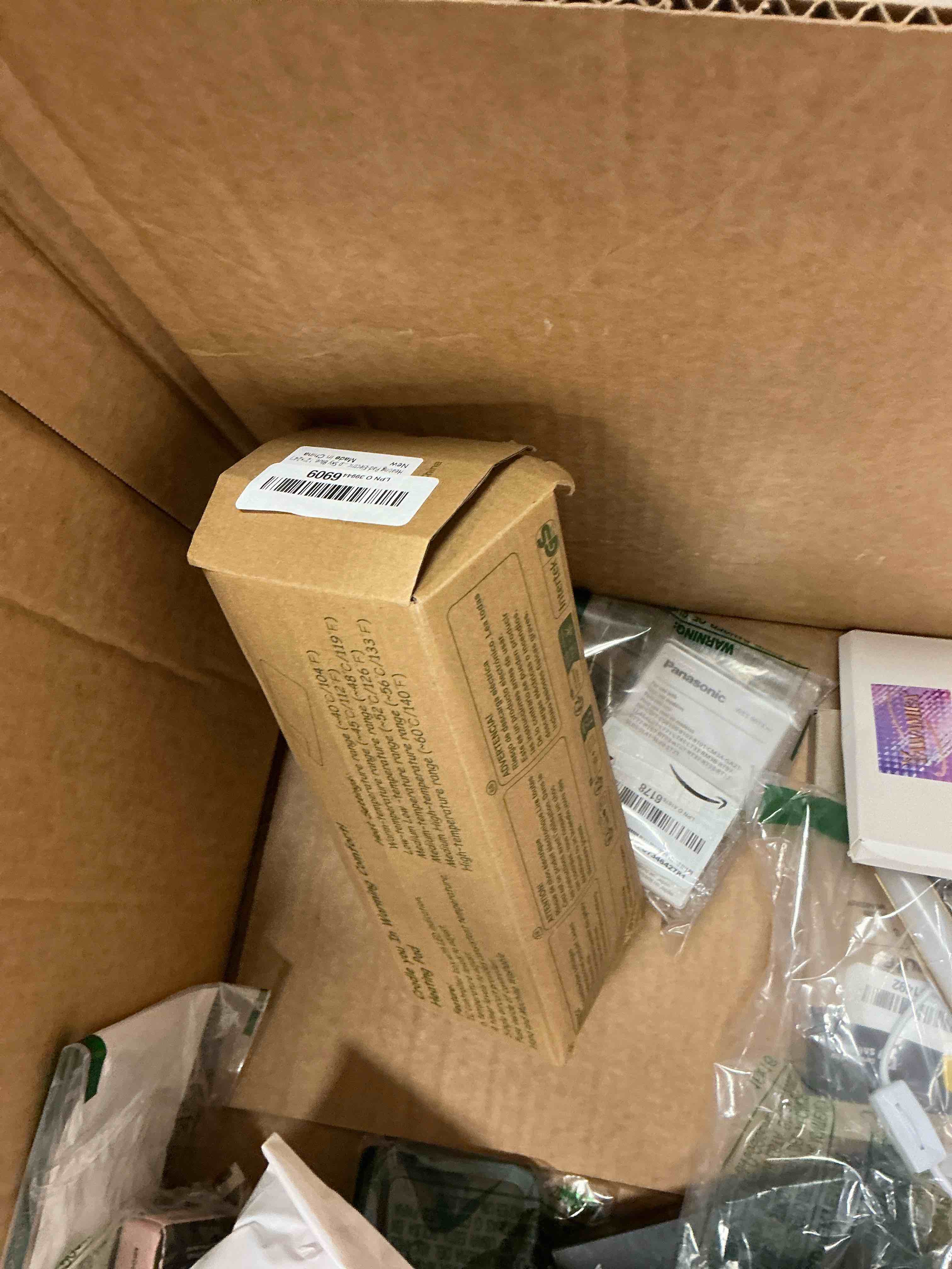 Condition photo showing Good Condition for Deepsoon Heating Pad,Electric Heating Pads for Back,Neck,Abdomen,Moist Heating Pad for Shoulder,Knee,Arms,Legs,Dry/Moist Heat & Auto Shut Off,Birthday Gifts for Men and Women,Blue,24x12 Inch Blue 24x12 Inch