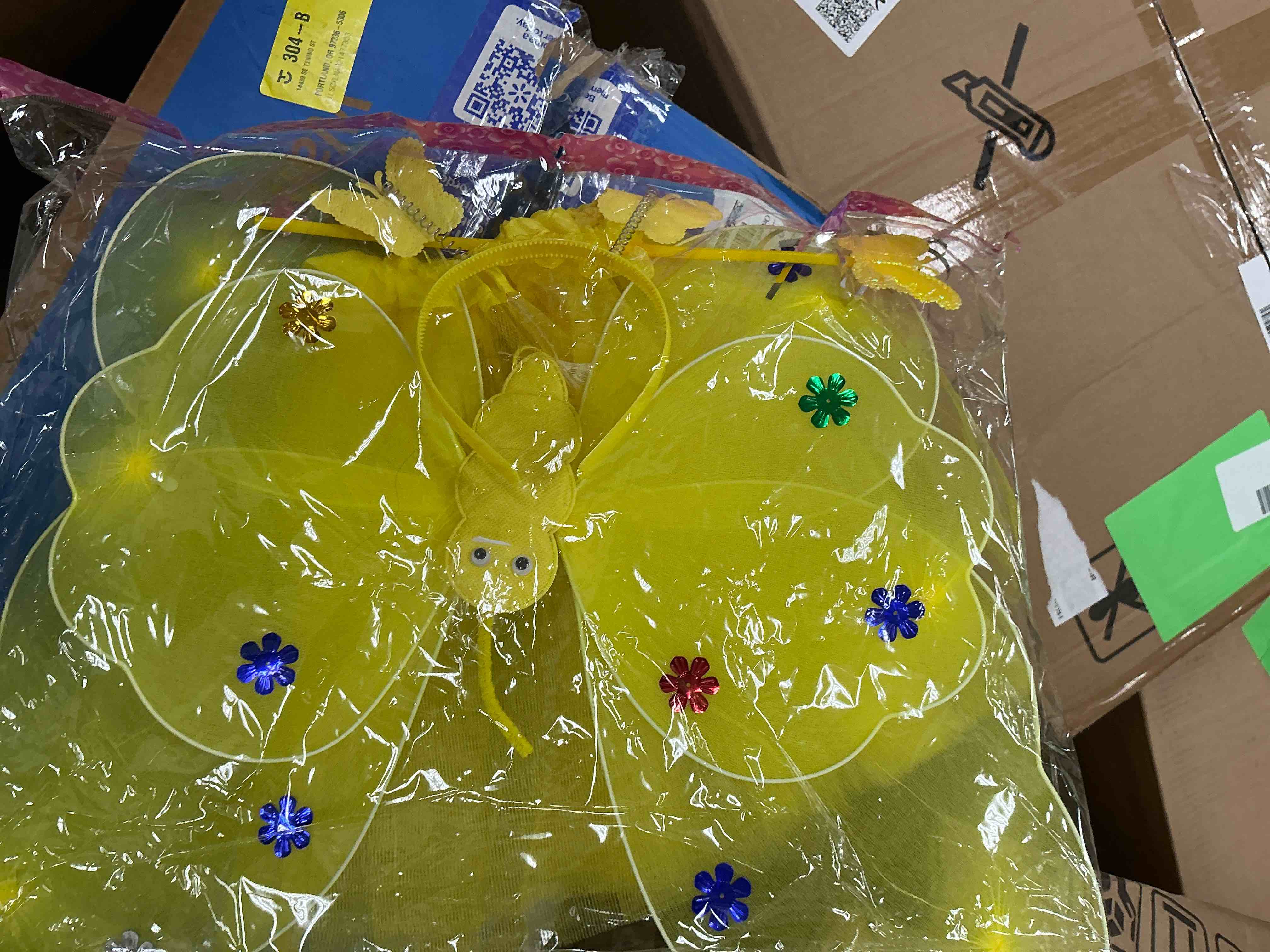 Condition photo showing Good Condition for LED Children Costume Prop for Halloween Christmas Fairy Princess Kids Costume Sets Butterfly Wings Wand Headband Tutu Skirt New Year Gifts for 3 4 5 6 7 8 Years Old Girls,Yellow with Light
