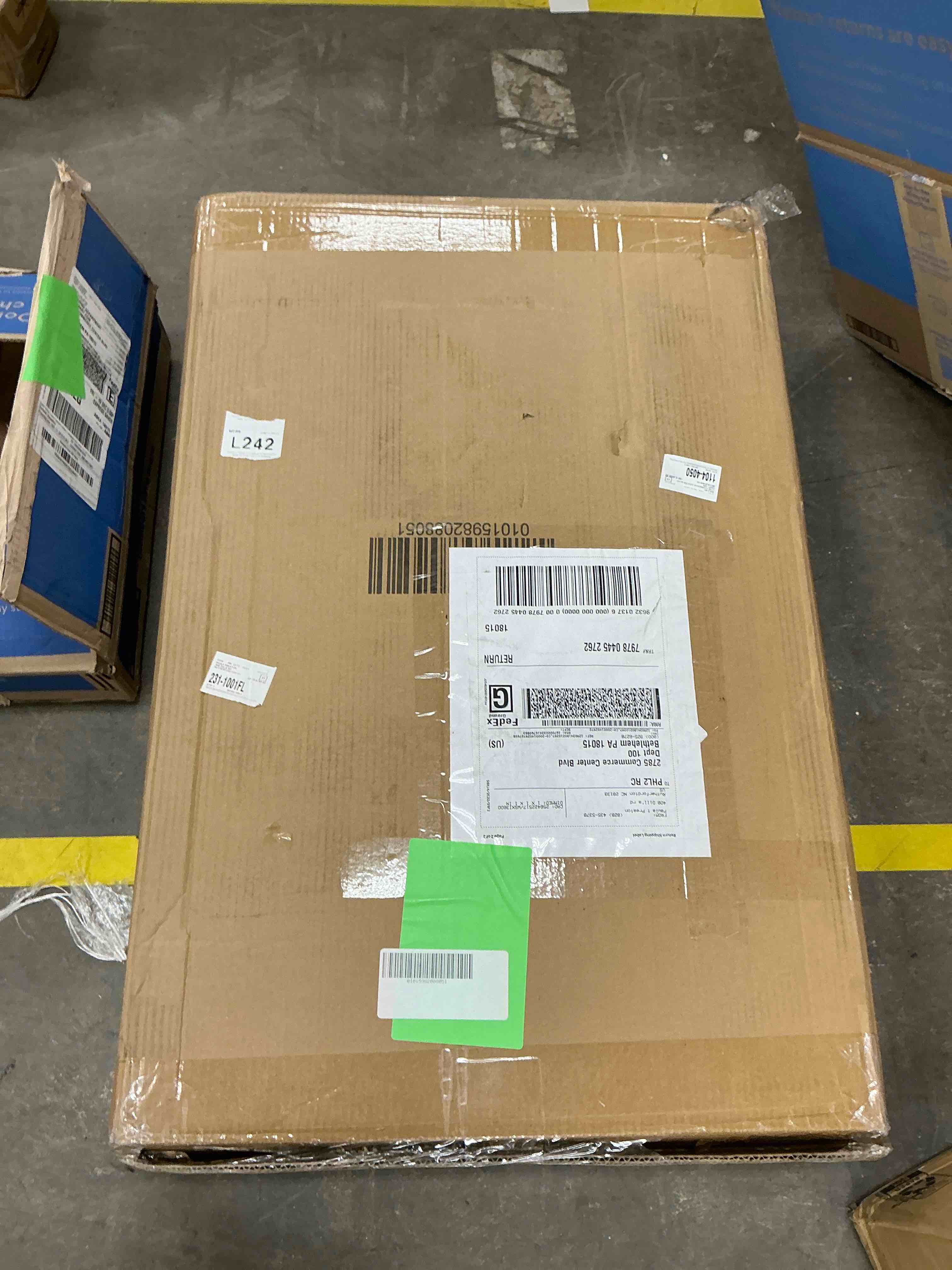 Condition photo showing Good Condition for Ktaxon 33in Portable Basketball Hoop Outdoor, 5-8.5FT Adjustable Handle Basketball Hoop Goal System for Adults