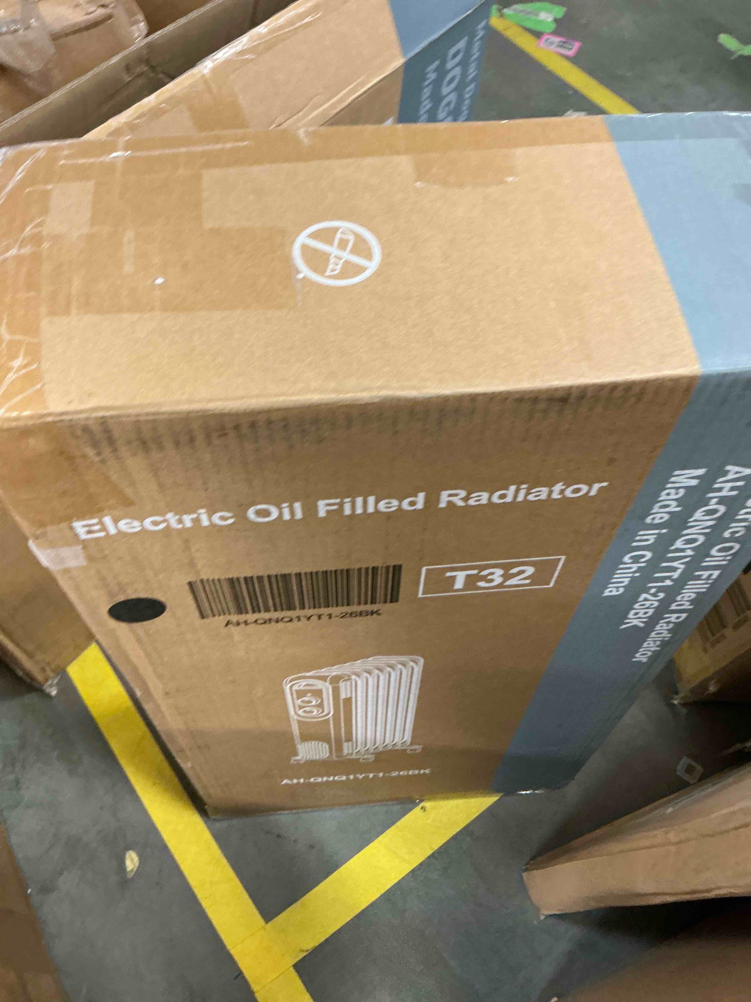 Condition photo showing Good Condition for edx Basic Electric Oil Filled Radiator, 1500W Space Heater with Adjustable Thermostat, Black, 22.83 x 11.81 x 4.92 in