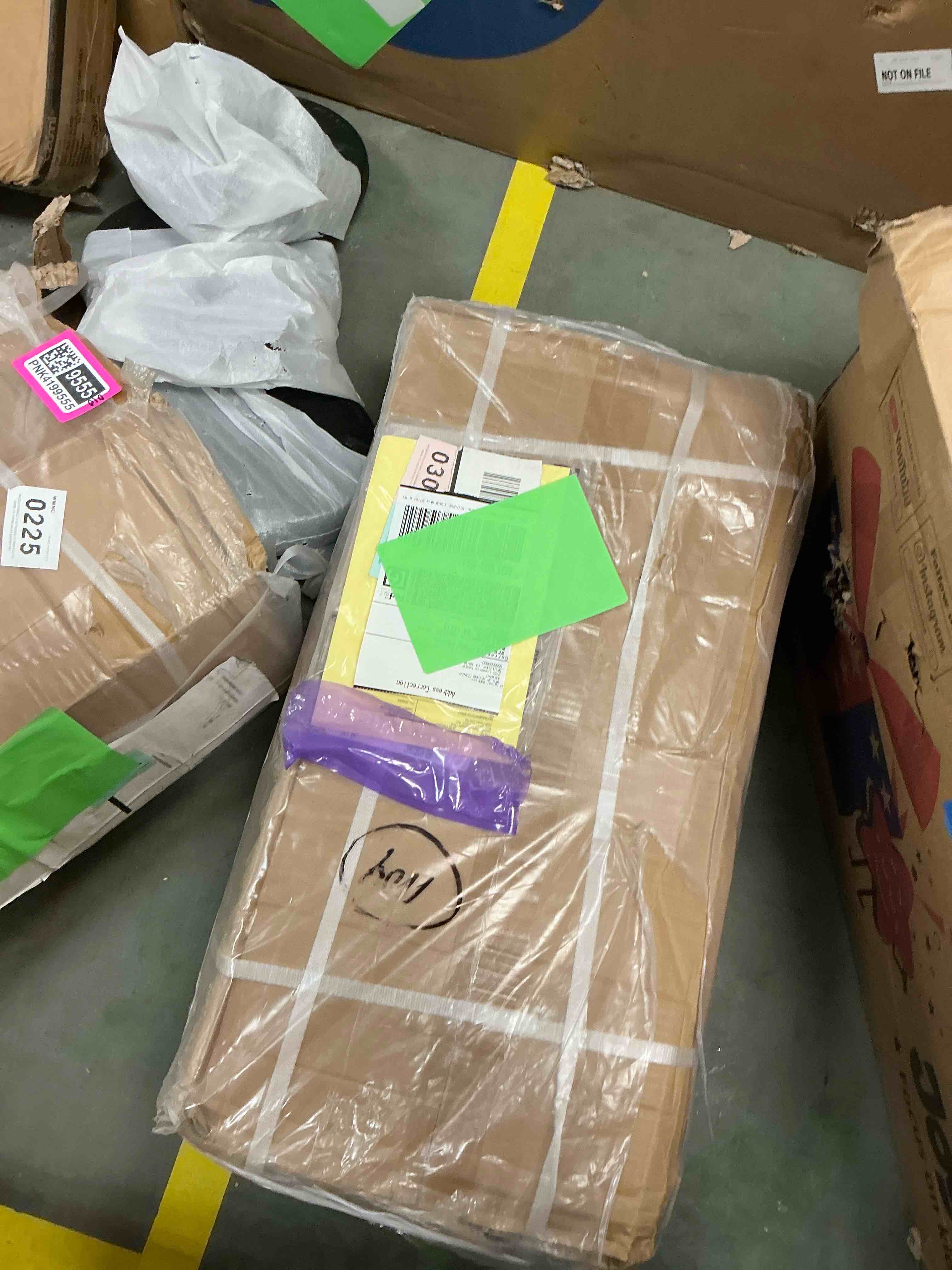 Condition photo showing Good Condition for UPGO Adjustable Dumbbells  70lbs Free Weight Set with Connector  6 in1 Dumbbells Set as Barbell  Kettlebells  Push up Stand  Fitness Exercises for Home Gym Suitable Men/Women