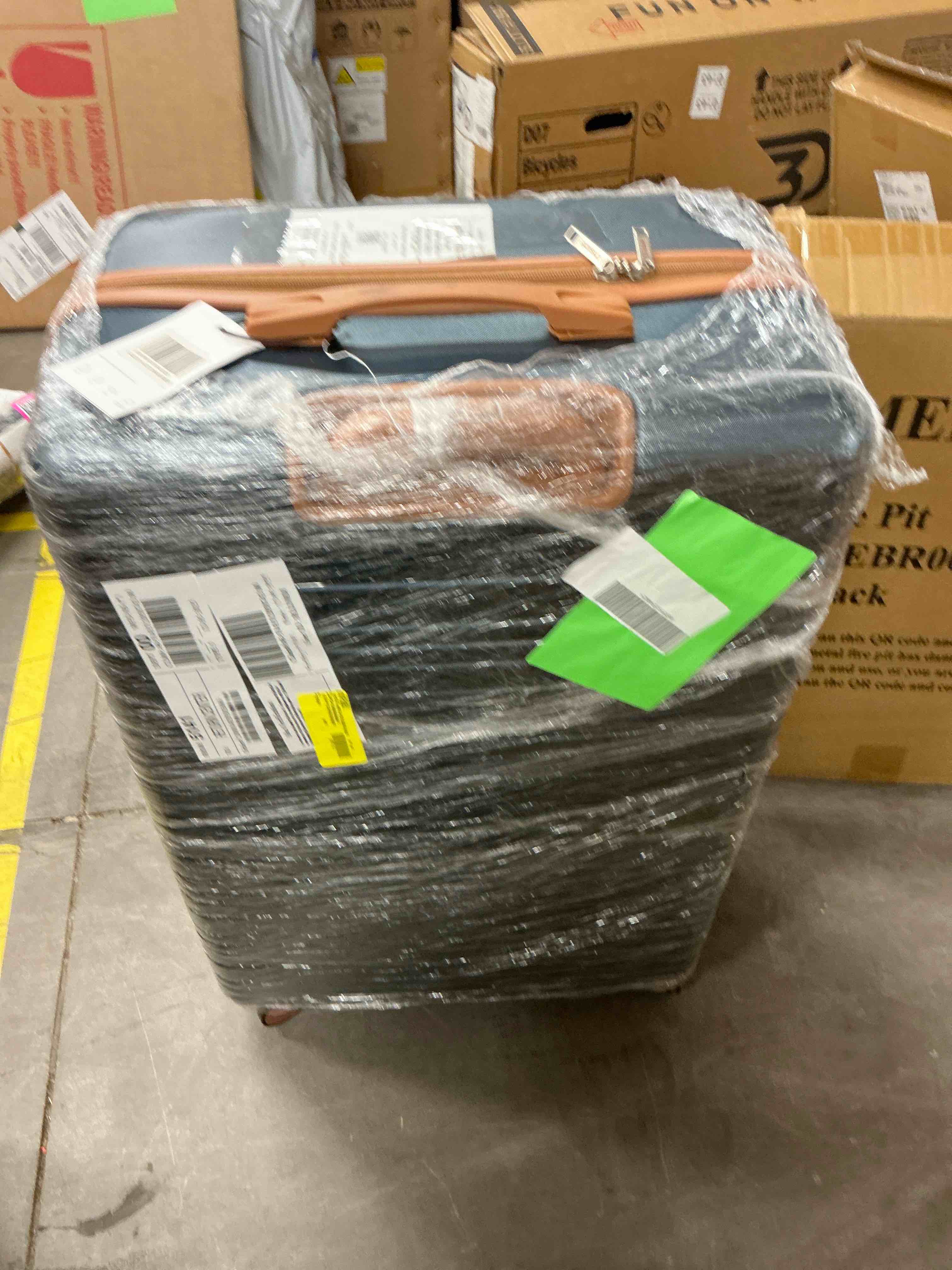 Condition photo showing New/Like New for Hardside Luggage Sets 6 Piece, Hardshell Suitcase with TSA Lock Spinner Wheel and Travel Duffle Bag.Dark Green