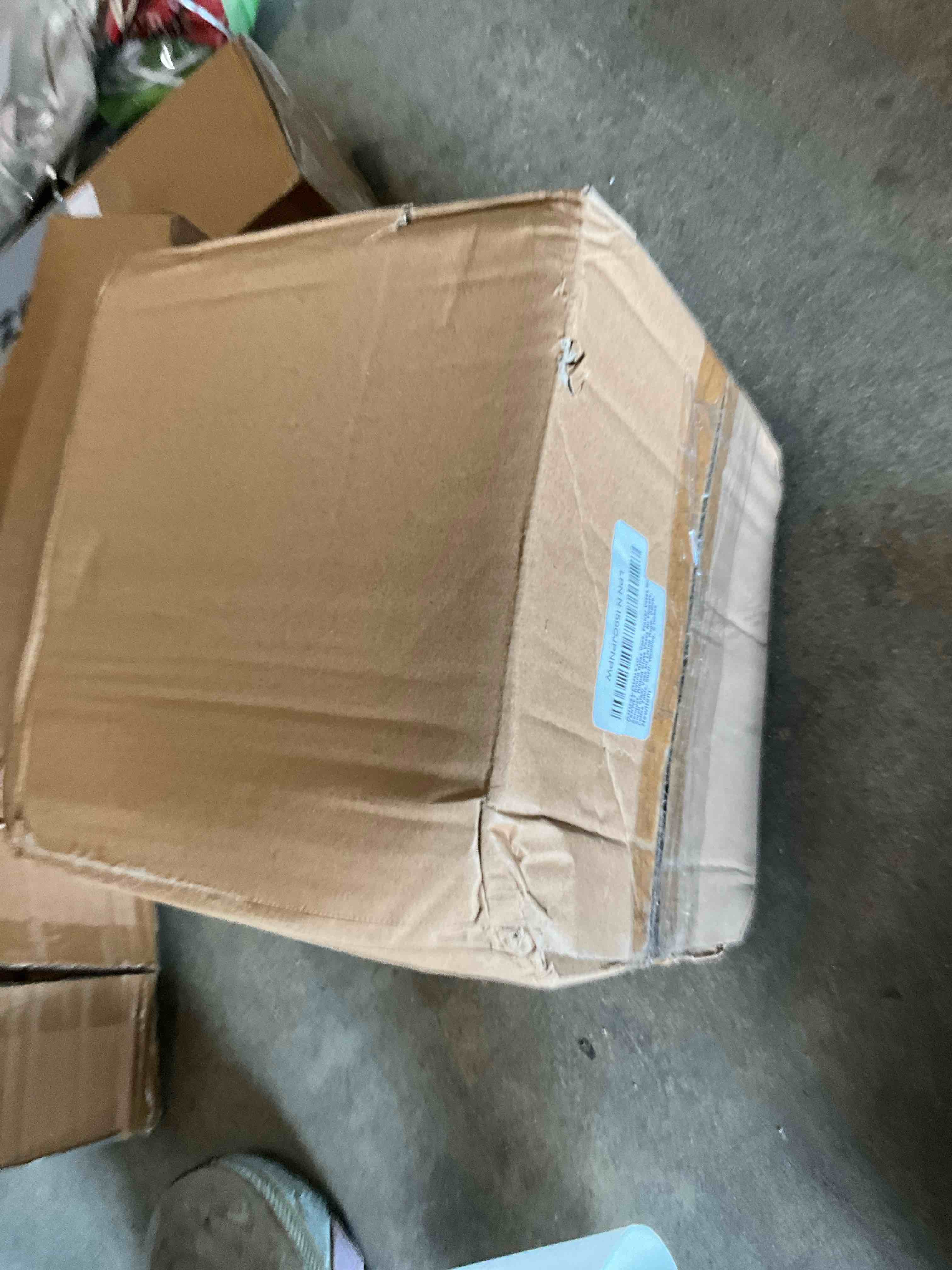 Condition photo showing Good Condition for Round Glass Vase, Flower Vases for Bouquet, Ribbed Glass Vases for Flowers, Small Clear Vase for Living Room, Office, Coffee Table, Shelf, Wedding, 6 Inches Clear Round