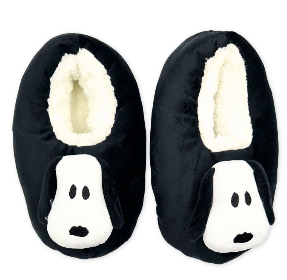 Peanuts Women's 3D Plush Head Fuzzy Babba Slipper Socks, 1-Pack, Sizes  S/M 