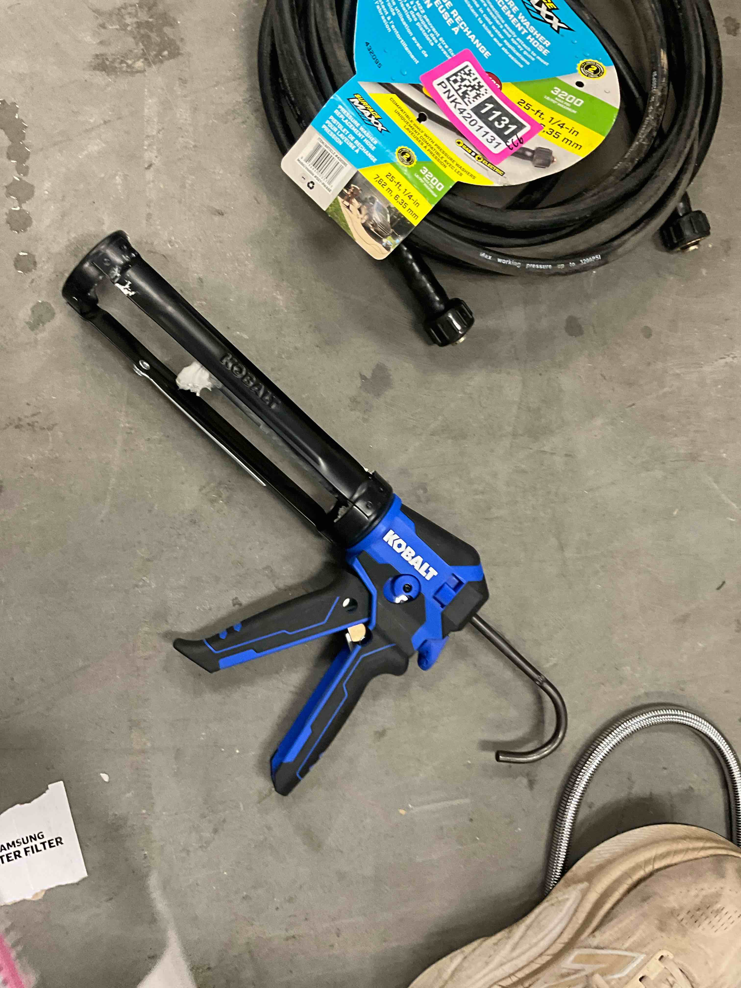 Condition photo showing Good Condition for kobalt dual thrust 10 -oz anti-drip smooth rod caulk gun