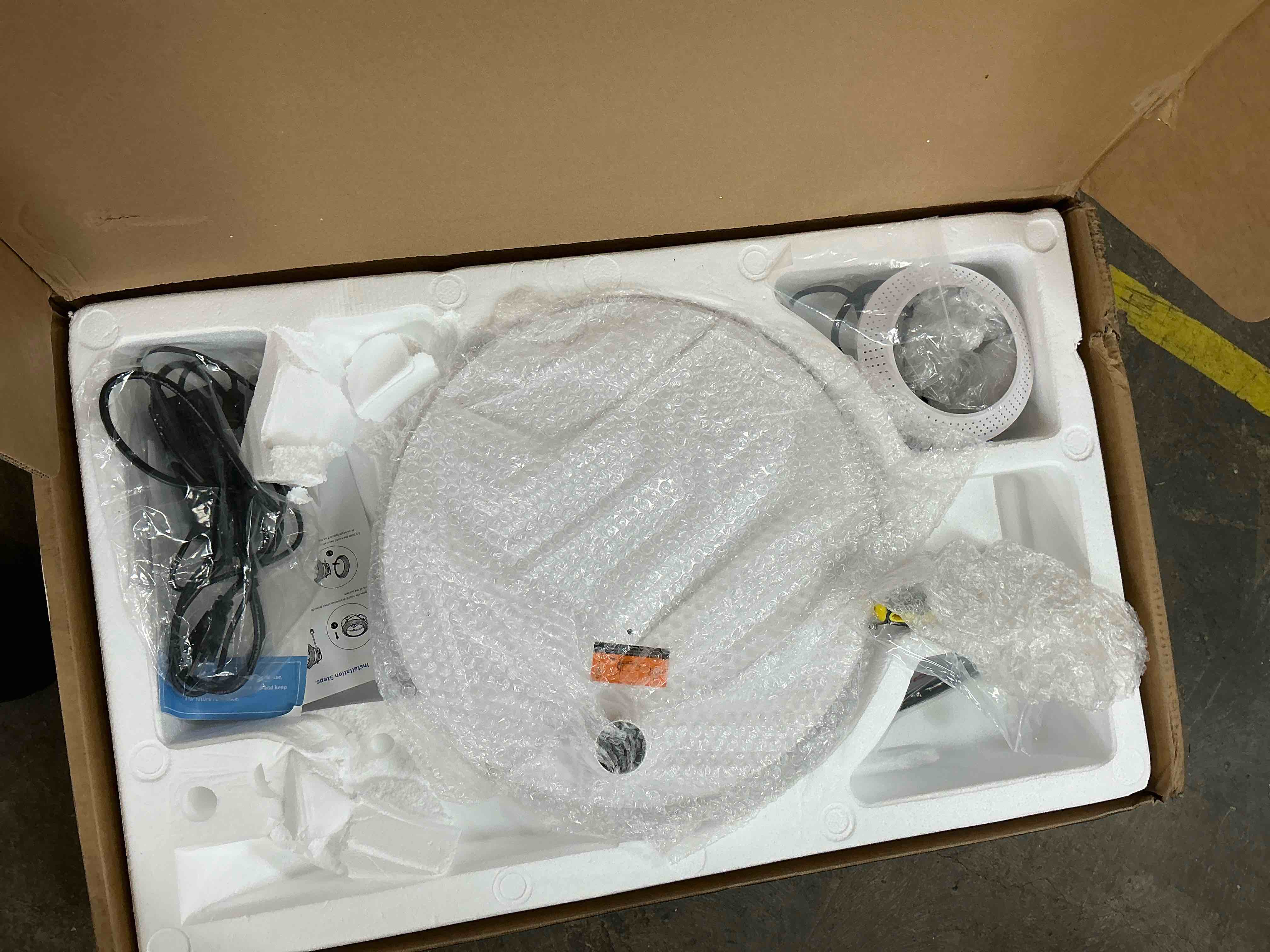 Condition photo showing Good Condition for 32-inch portable tv with touch screen 8gb ram + 128gb storage 1080p full hd portable monitor with built-in 8-hour battery android 15 os rolling tv