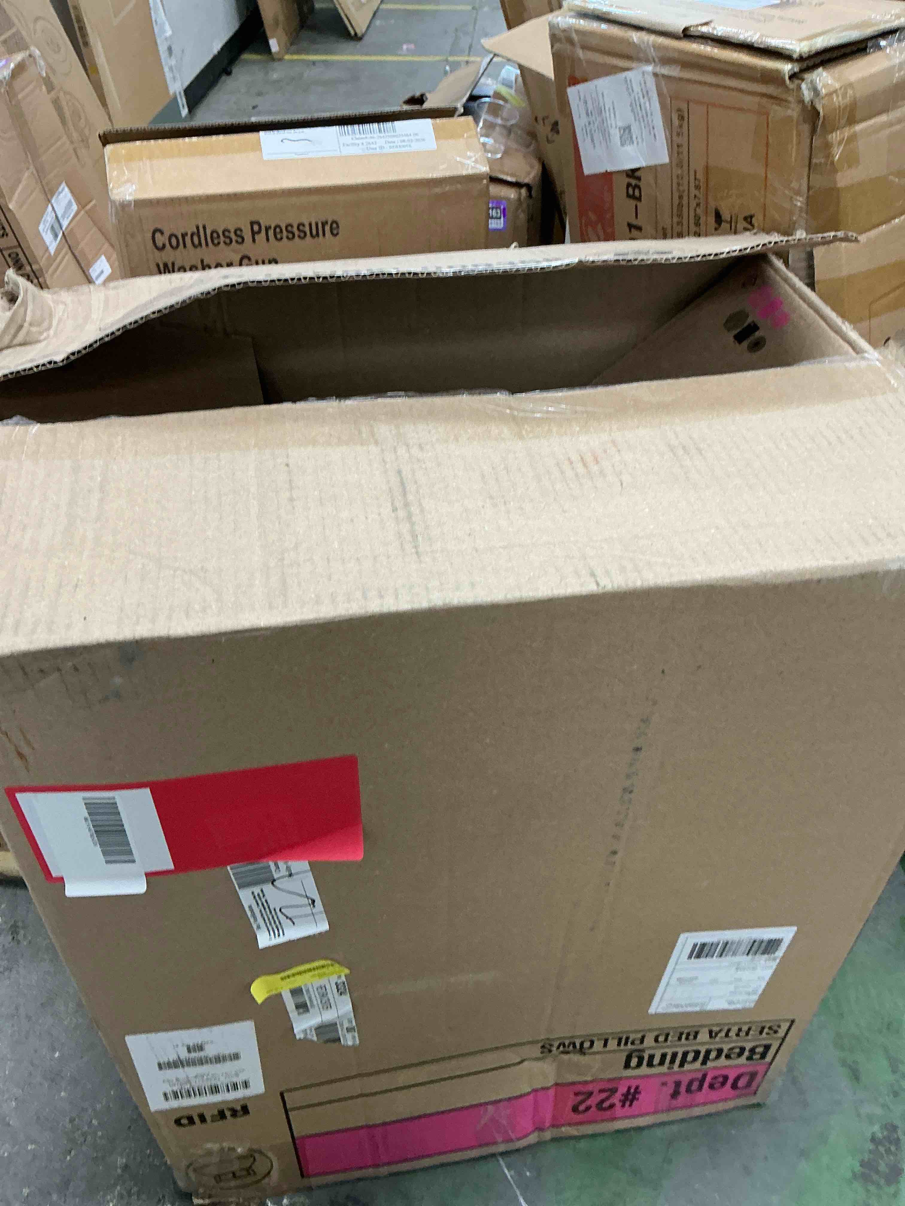 https://s3.amazonaws.com/lotting-images-prod/EmanualPiazza/PNK4203184_1787669898548.jpeg