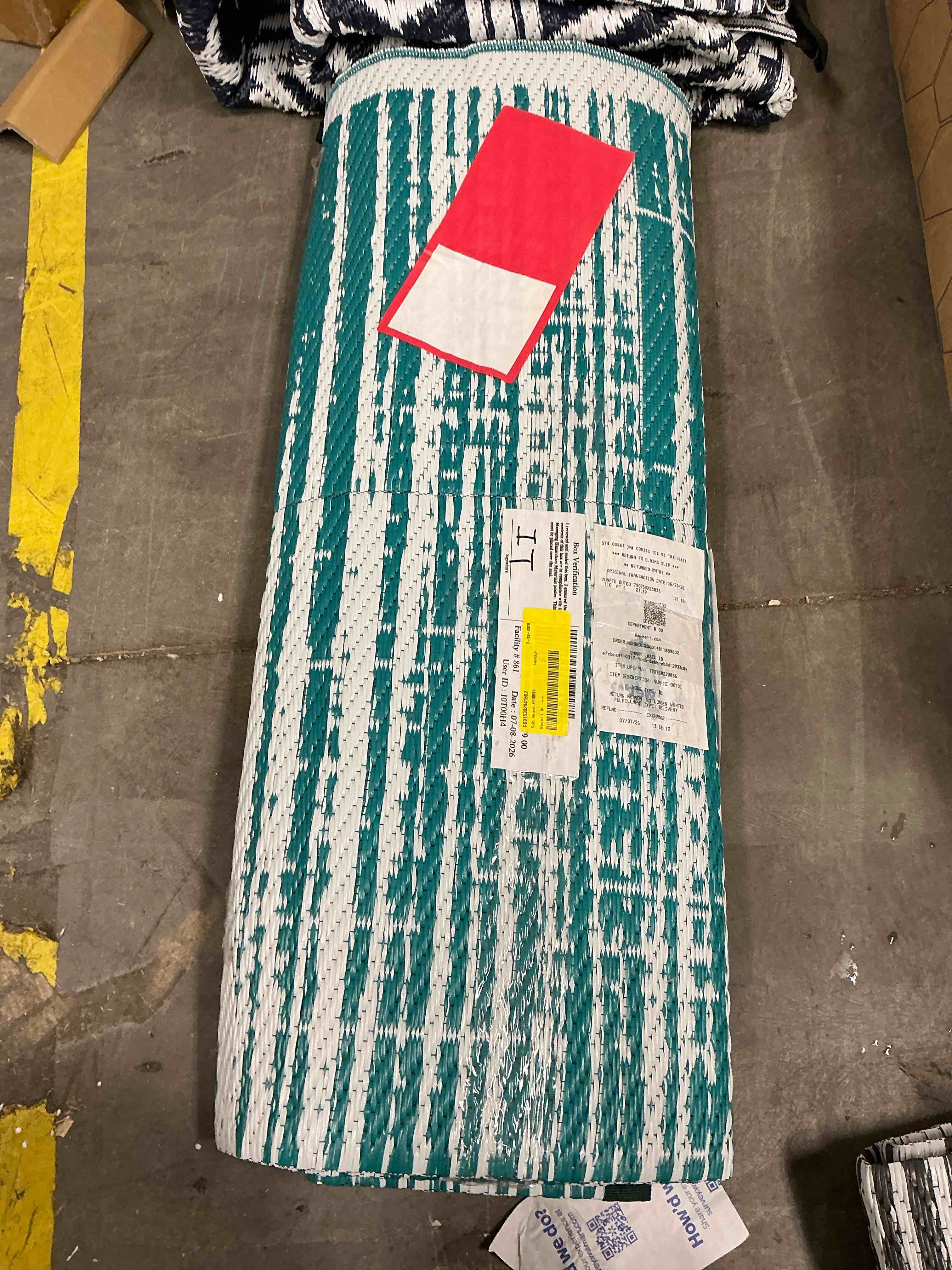 Condition photo showing Good Condition for outdoor rug, vintage aqua blue abstract line indoor area rug outdoor carpet rv camping rugs 3x5ft summer nautical stripes outside mat for patio picnic porch deck balcony backyard