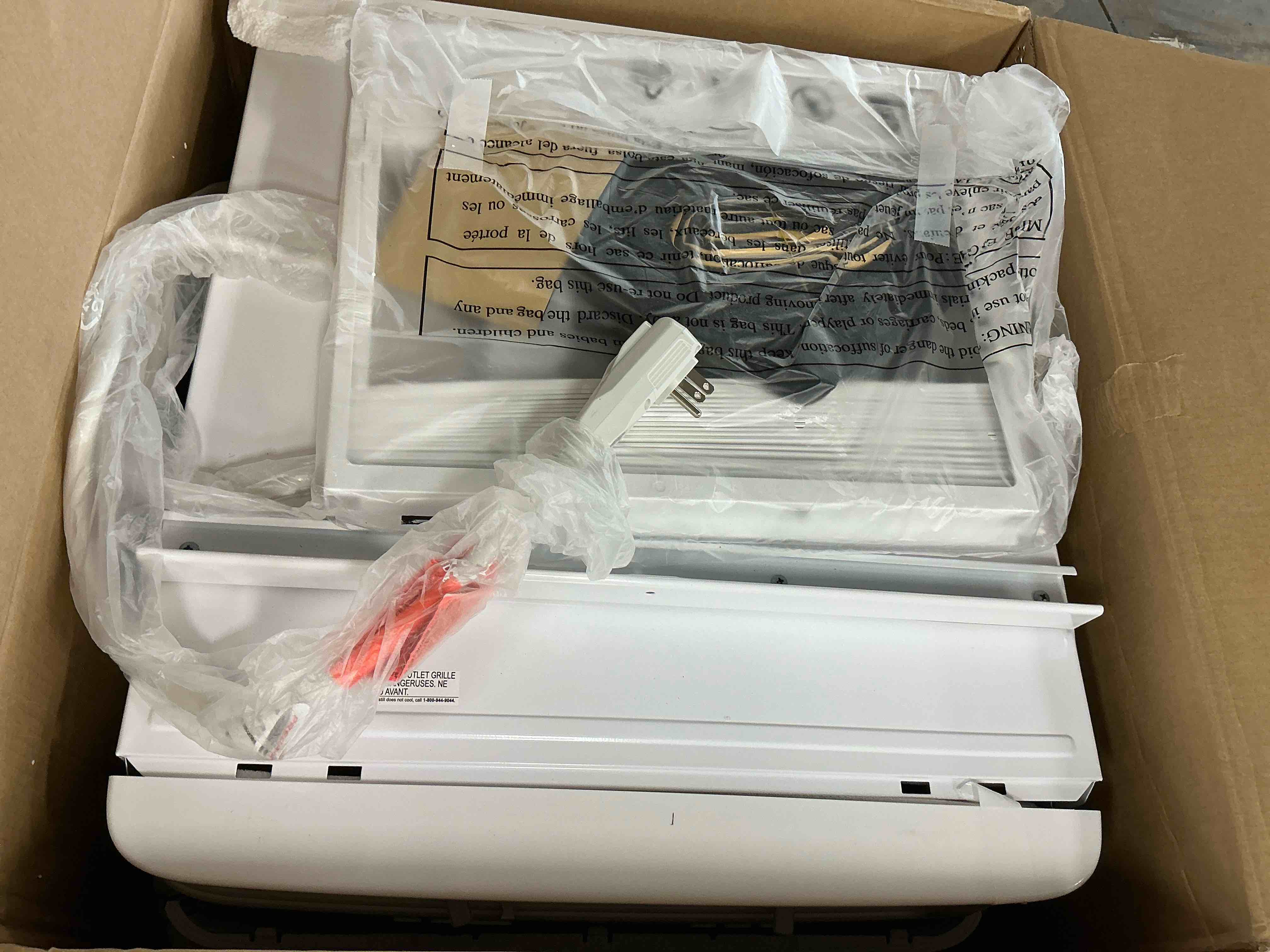 Condition photo showing Good Condition for frigidaire 14 300 btu window air conditioner for large rooms wifi enabled multi-speed fan efficient cooling